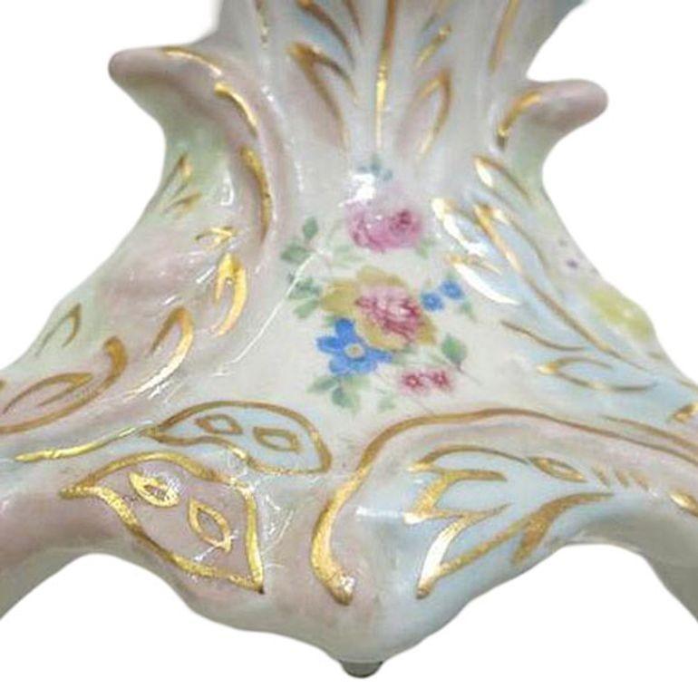 Mitte des Jahrhunderts Capodimonte Stil Italienisch Keramik Floral Tischlampe, Paar im Angebot 1