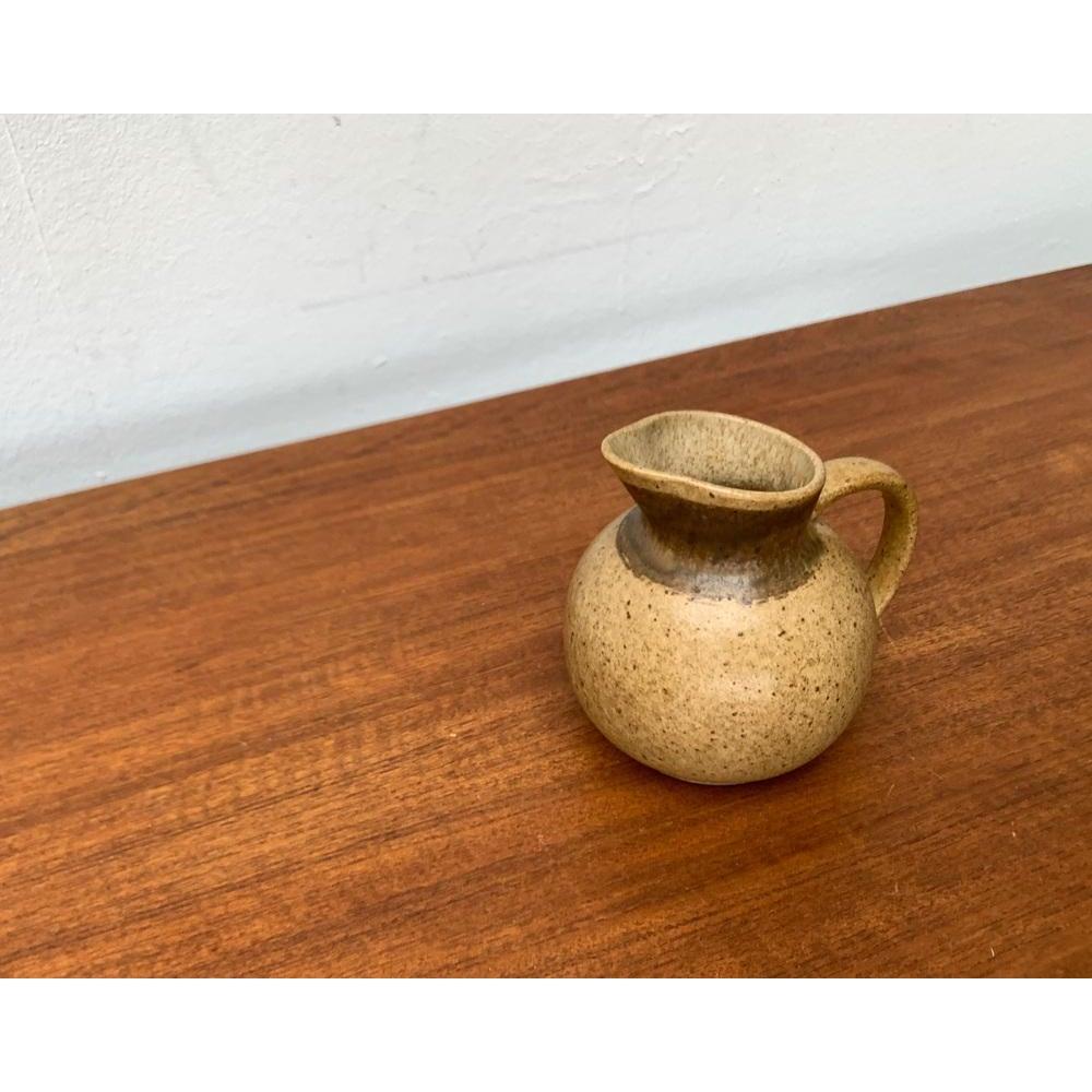 XX secolo Vaso a caraffa di metà secolo in gres Ravnild, Danimarca, anni '60 in vendita
