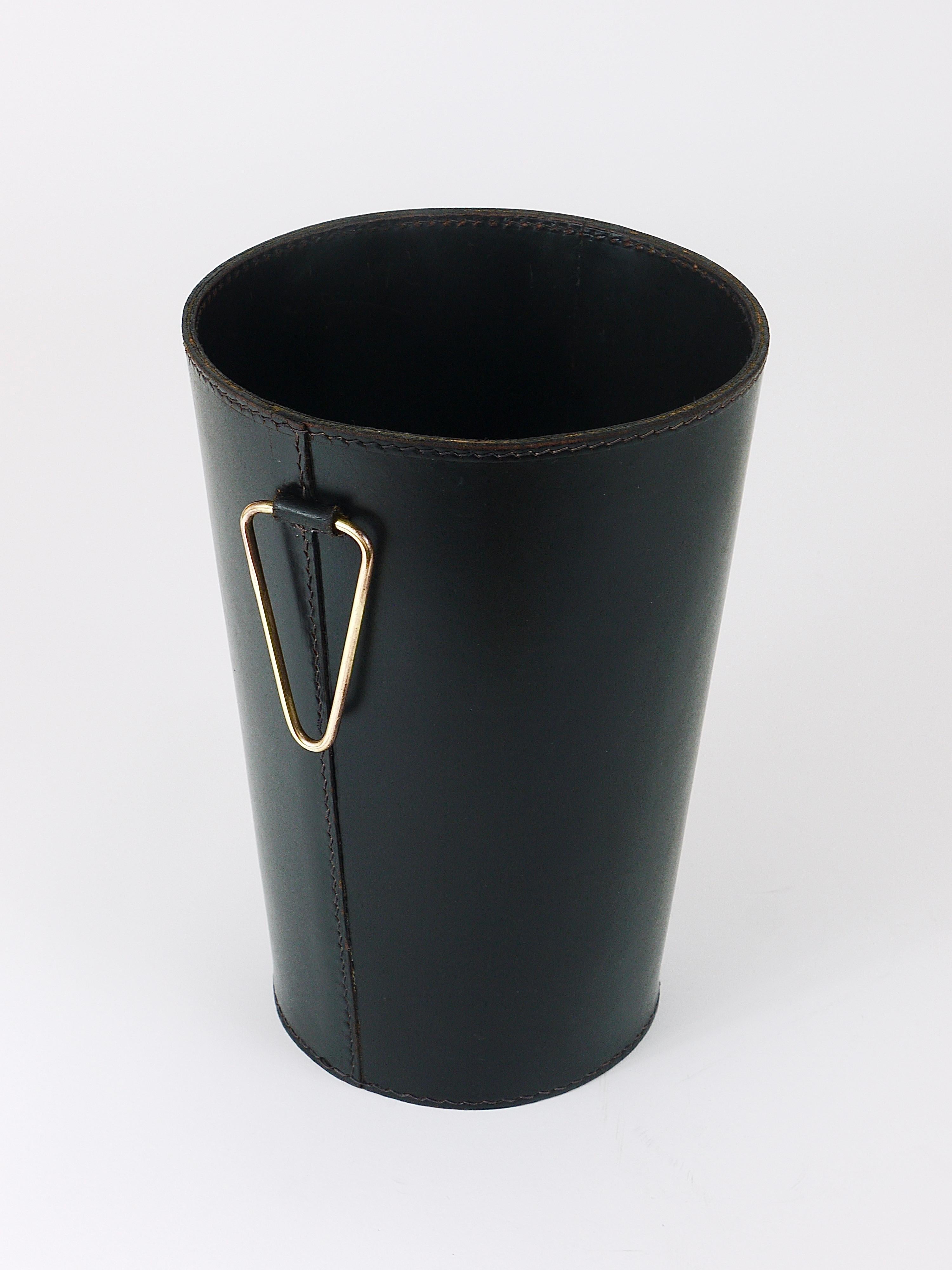 Mid-Century Carl Auböck Black Leather & Brass Wastepaper Basket, Austria, 1950s For Sale 4