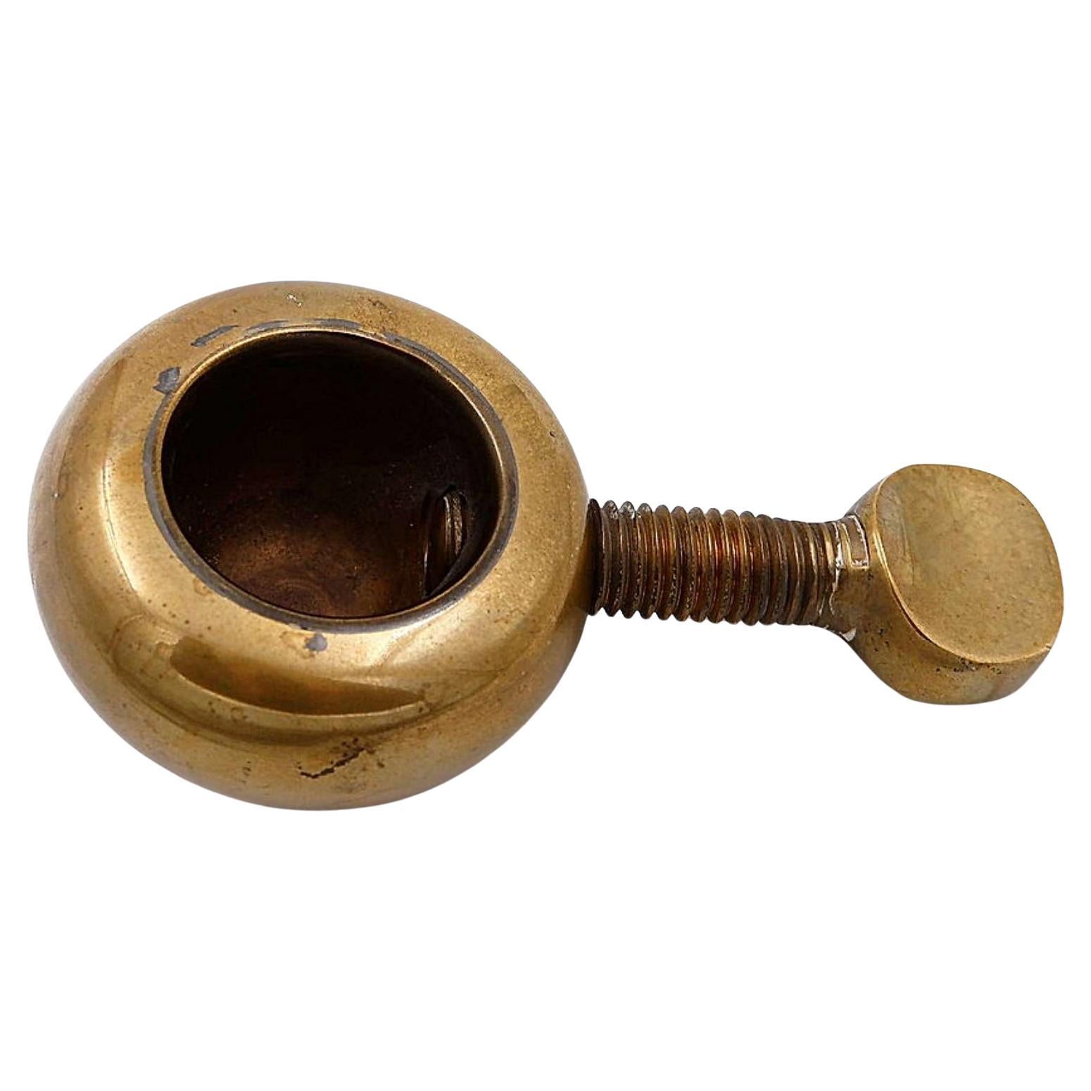 Schiaccianoci in bronzo di metà secolo di Carl Auböck - anni '50
