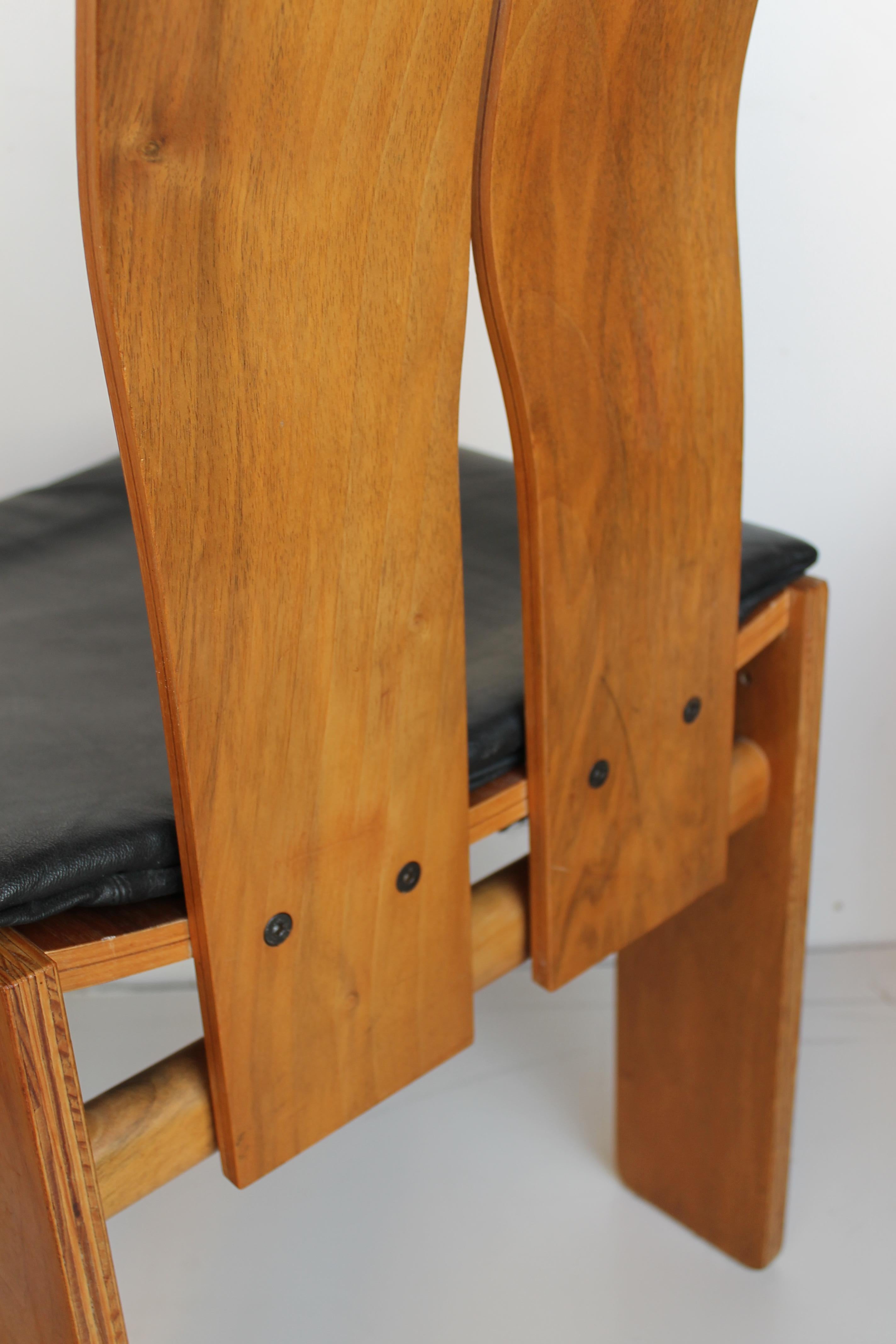 Midcentury Carlo Scarpa Natural Walnut Italian Chairs Mod 1934-765 Bernini, 1977 8