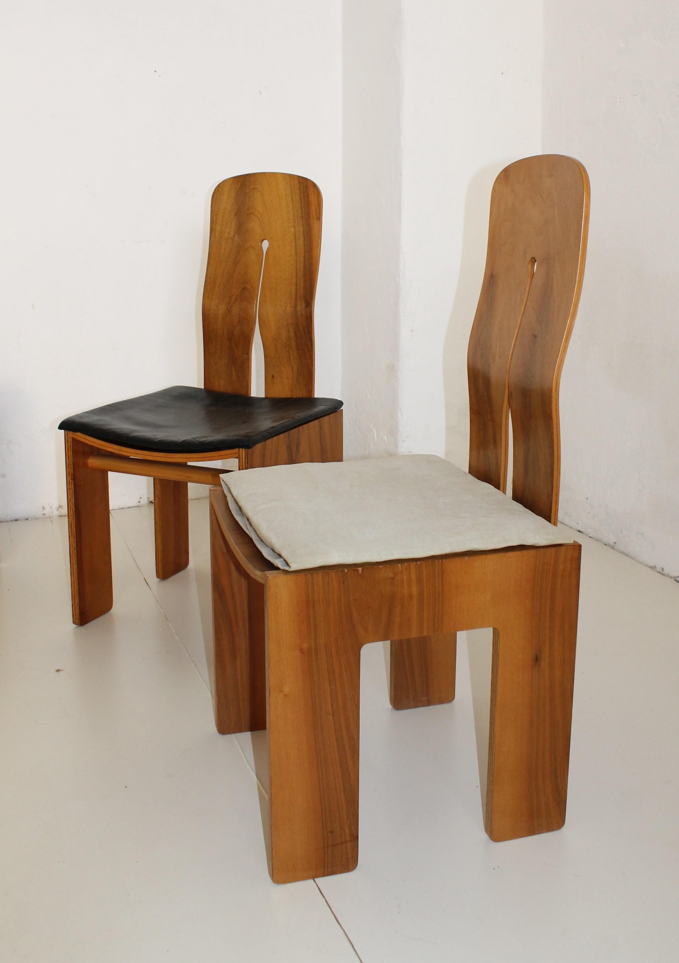 Midcentury Carlo Scarpa Natural Walnut Italian Chairs Mod 1934-765 Bernini, 1977 In Good Condition In Sacile, PN