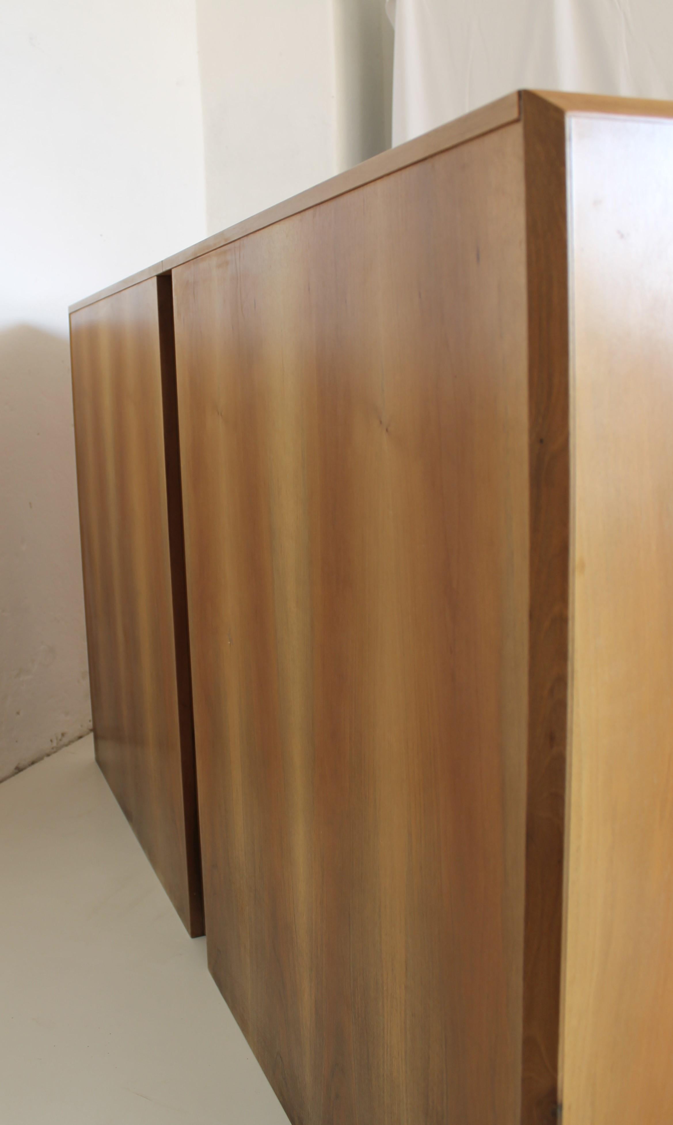 Midcentury Carlo Scarpa Natural Walnut and Brass Italian Sideboard, Bernini 1977 8