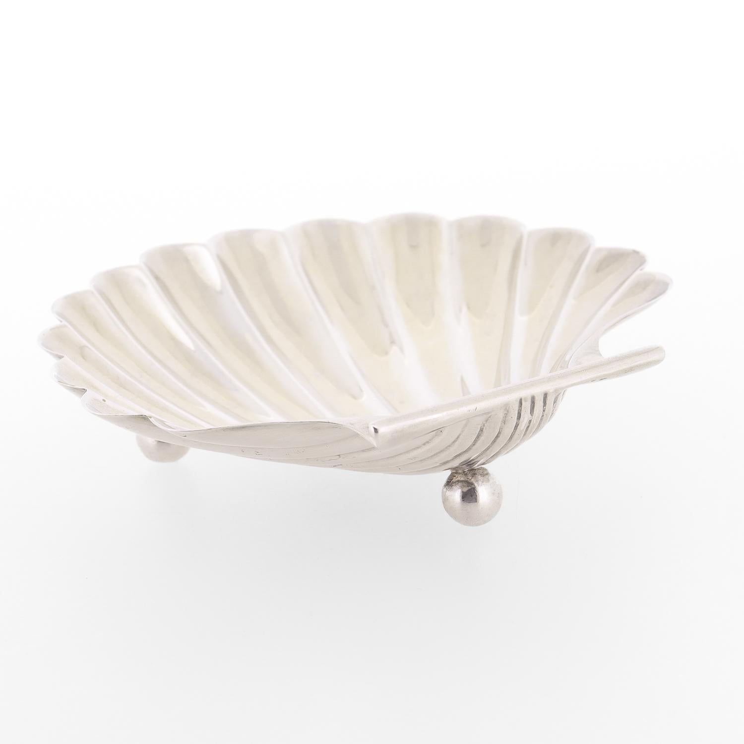 French Mid-Century Cartier Sterling Silver Shell Shaped Footed Dish