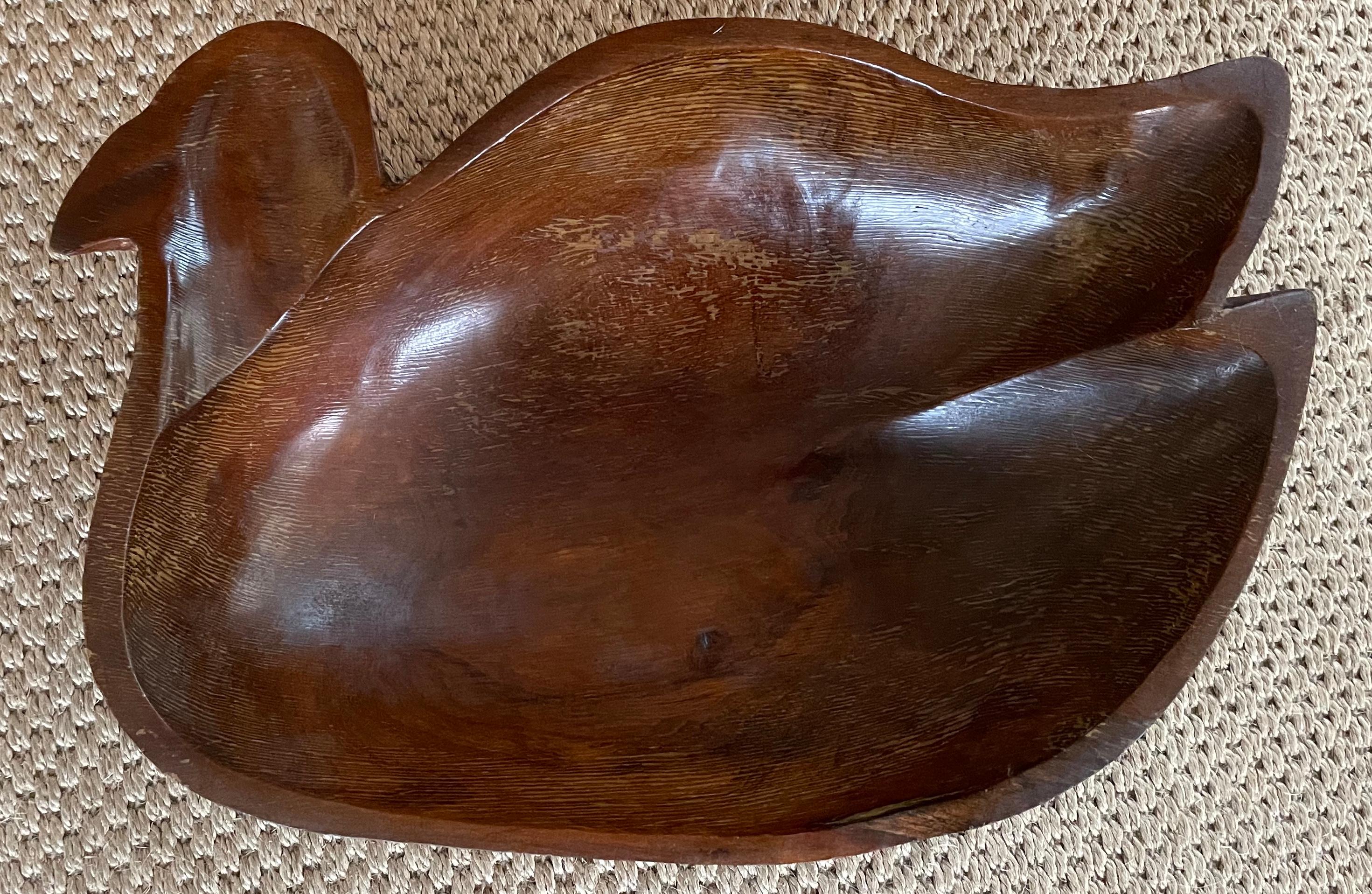 Mid-Century Carved Bird Bowl Sculpture In Good Condition In New York, NY