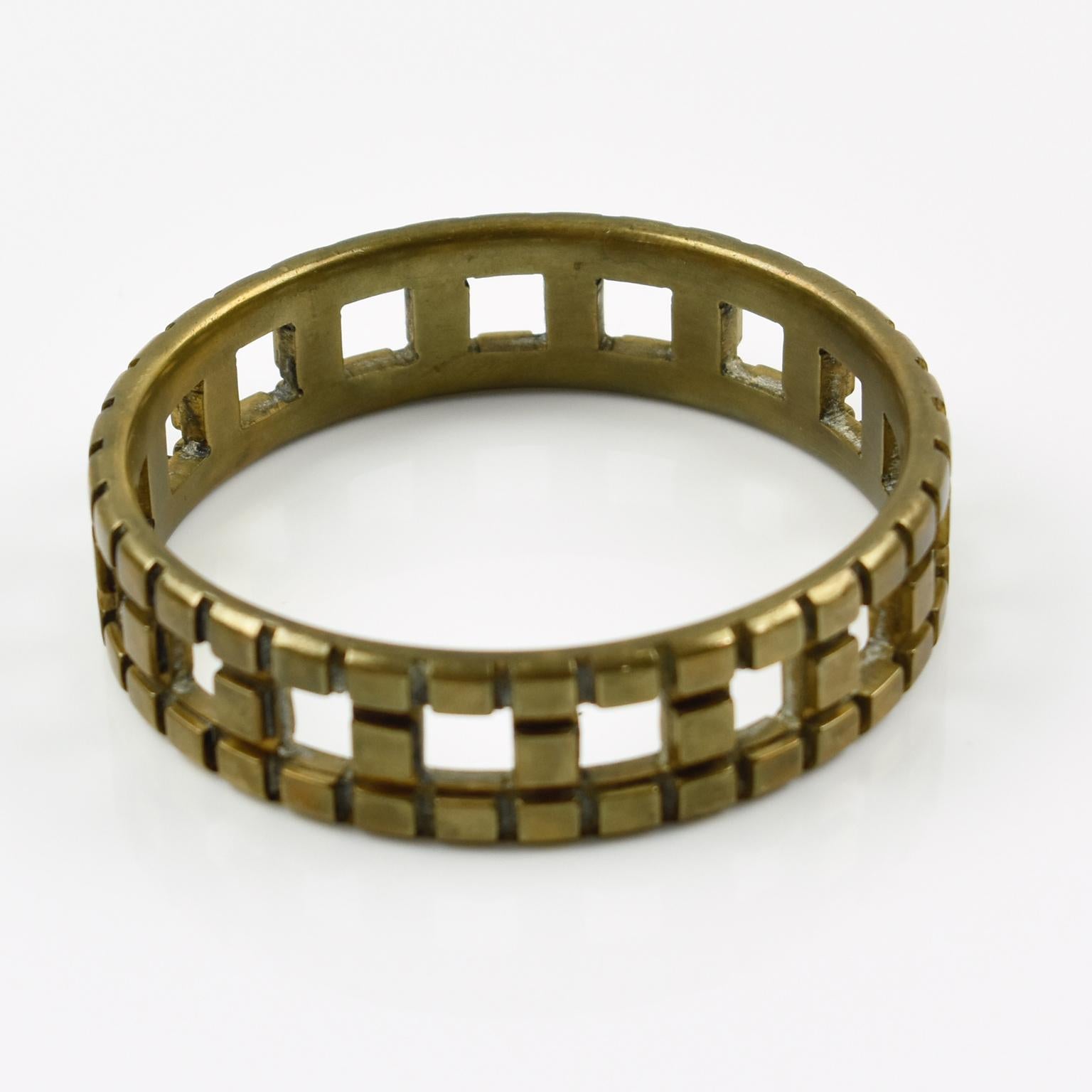 Bracciale Bangle in bronzo intagliato di metà secolo in vendita 1