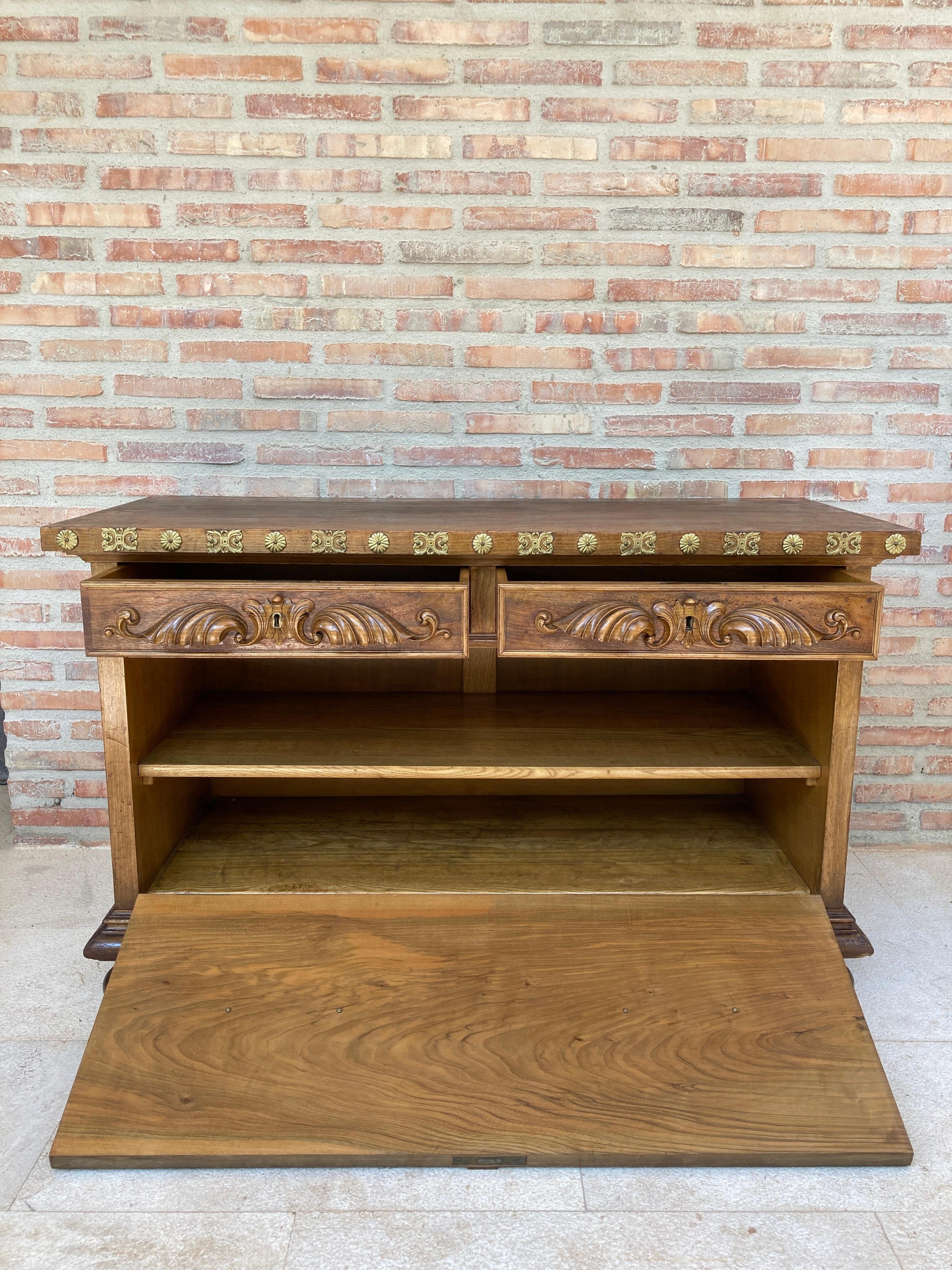 Mid-Century Carved Wooden Sideboard with 2 Drawers and Door For Sale 3