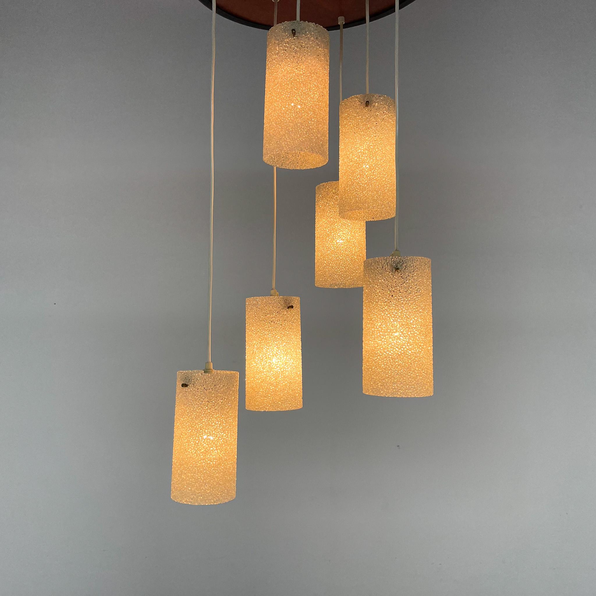 Mid-Century Cascade Wood & Crushed Plastic Pendant Light, 1970's In Good Condition For Sale In Praha, CZ