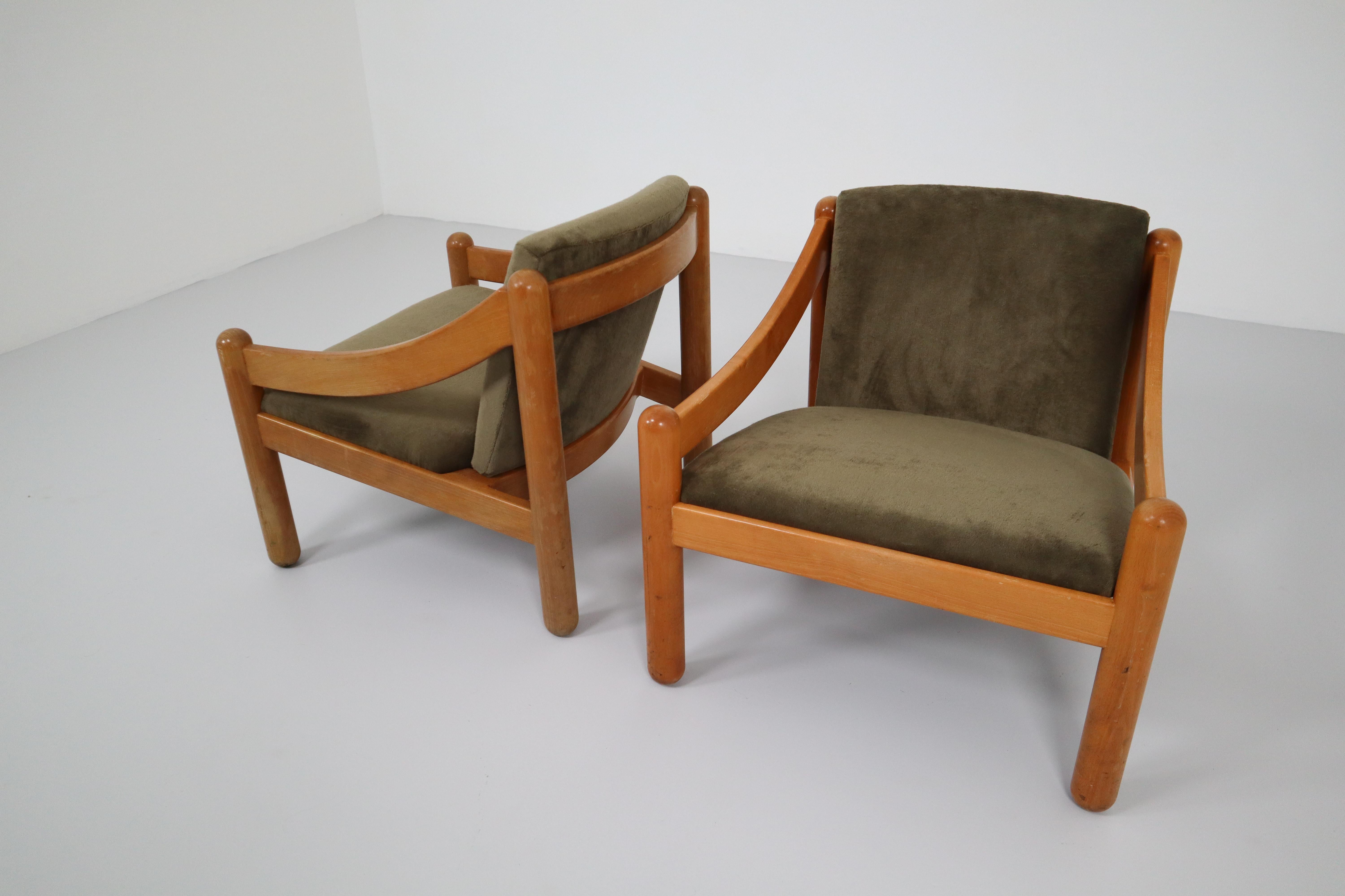 Midcentury Cassina Carimate Chairs by Vico Magistretti, Italy, 1970s 3