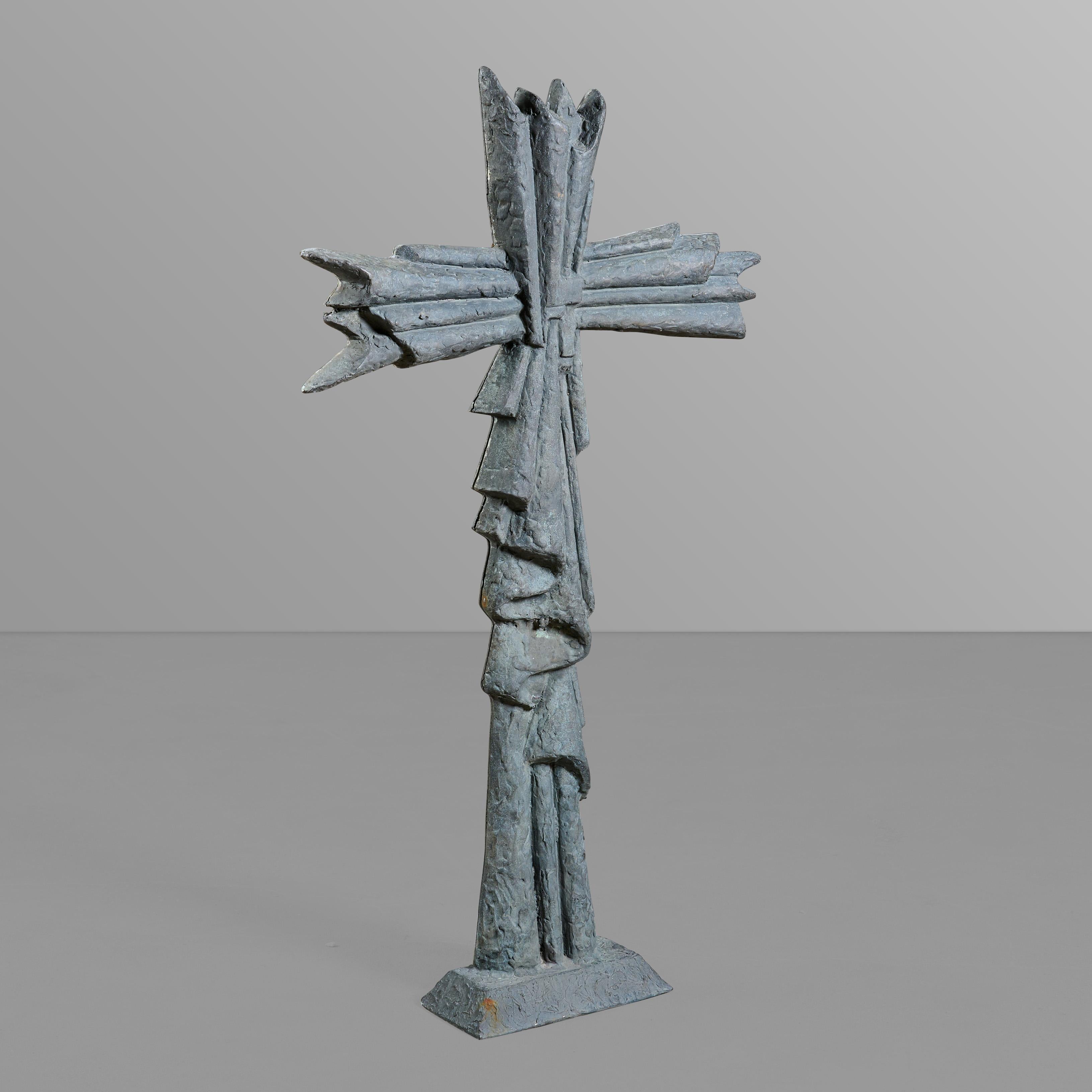 Cast bronze crucifix with great casting and color.

