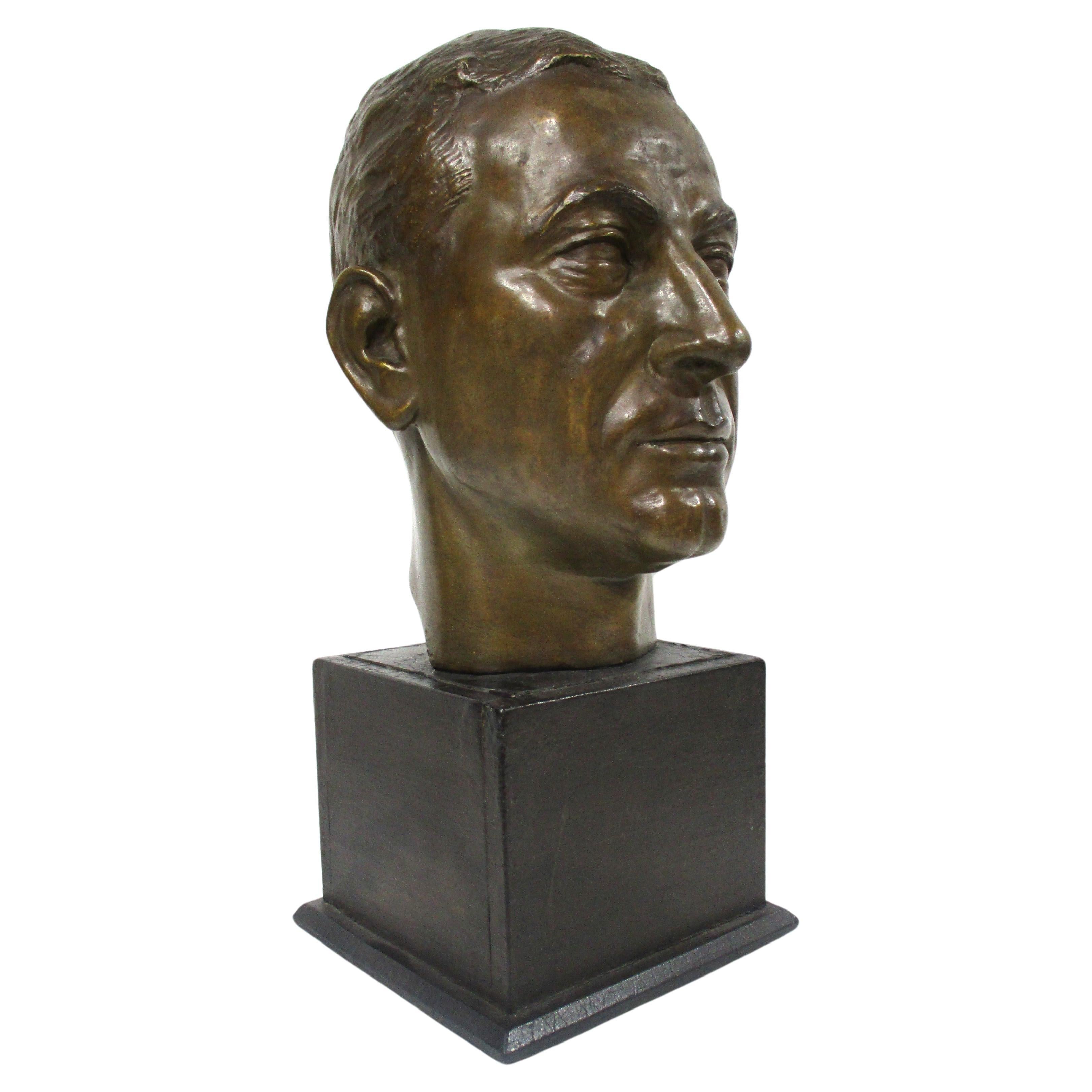 Busto Masculino de Bronce Fundido de Mediados de Siglo