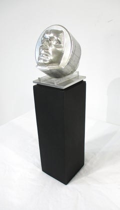 Escultura de cabeza / cara de fundición de mediados de siglo firmada " SP 1967 "