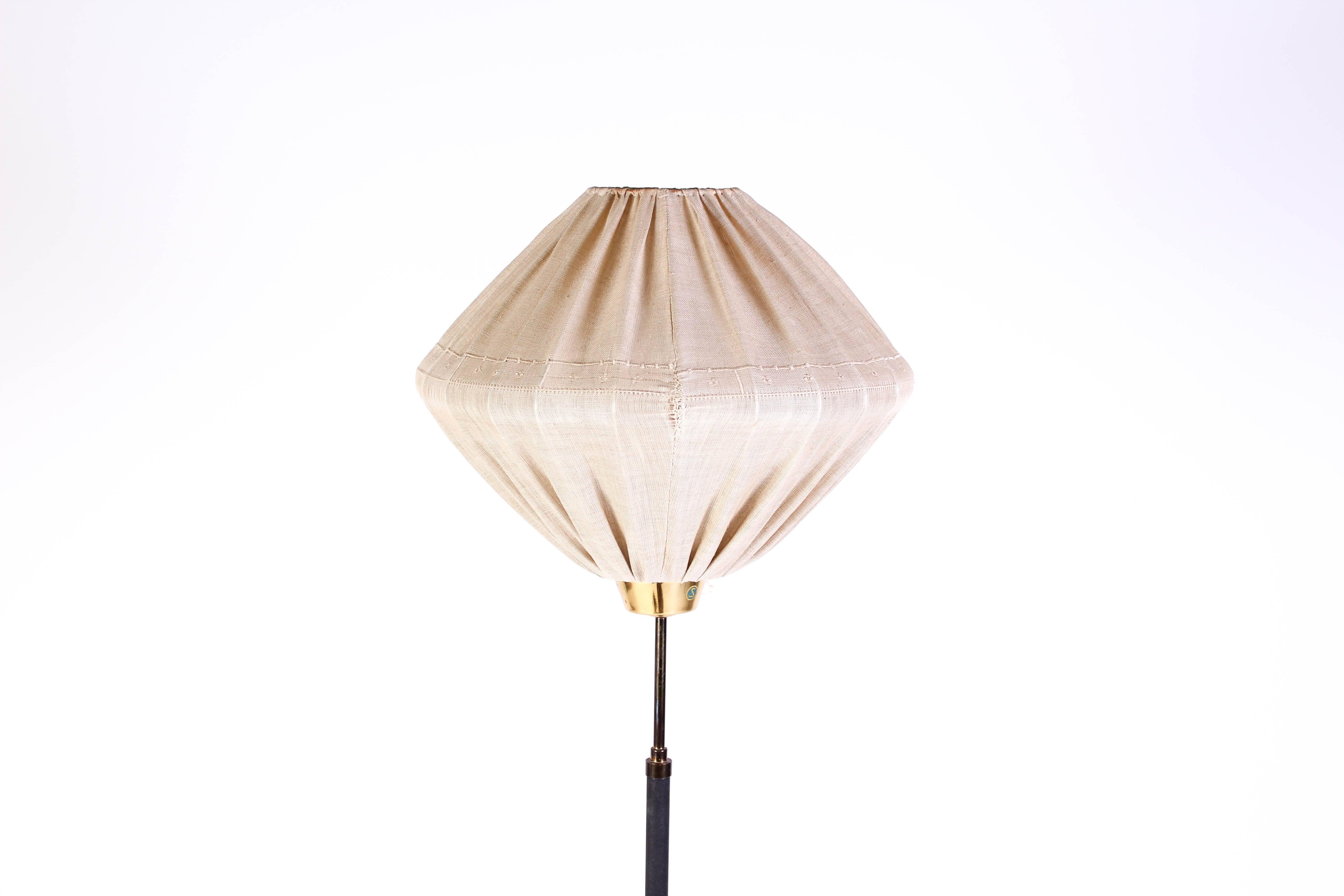 Midcentury Cast Iron and Brass Floor Lamp by Swedish Ewå In Good Condition In Malmo, SE