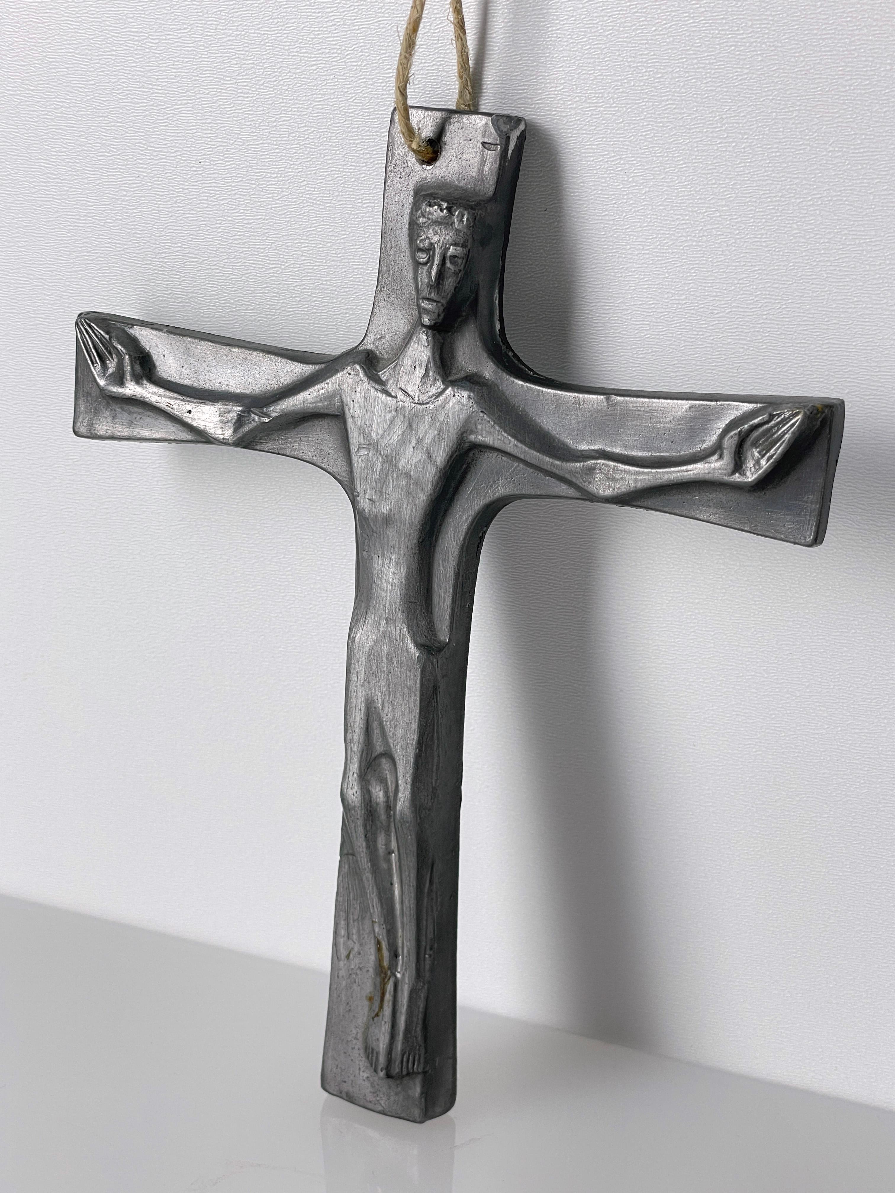 Mid Century cast metal Brutalist Crucifix For Sale 2