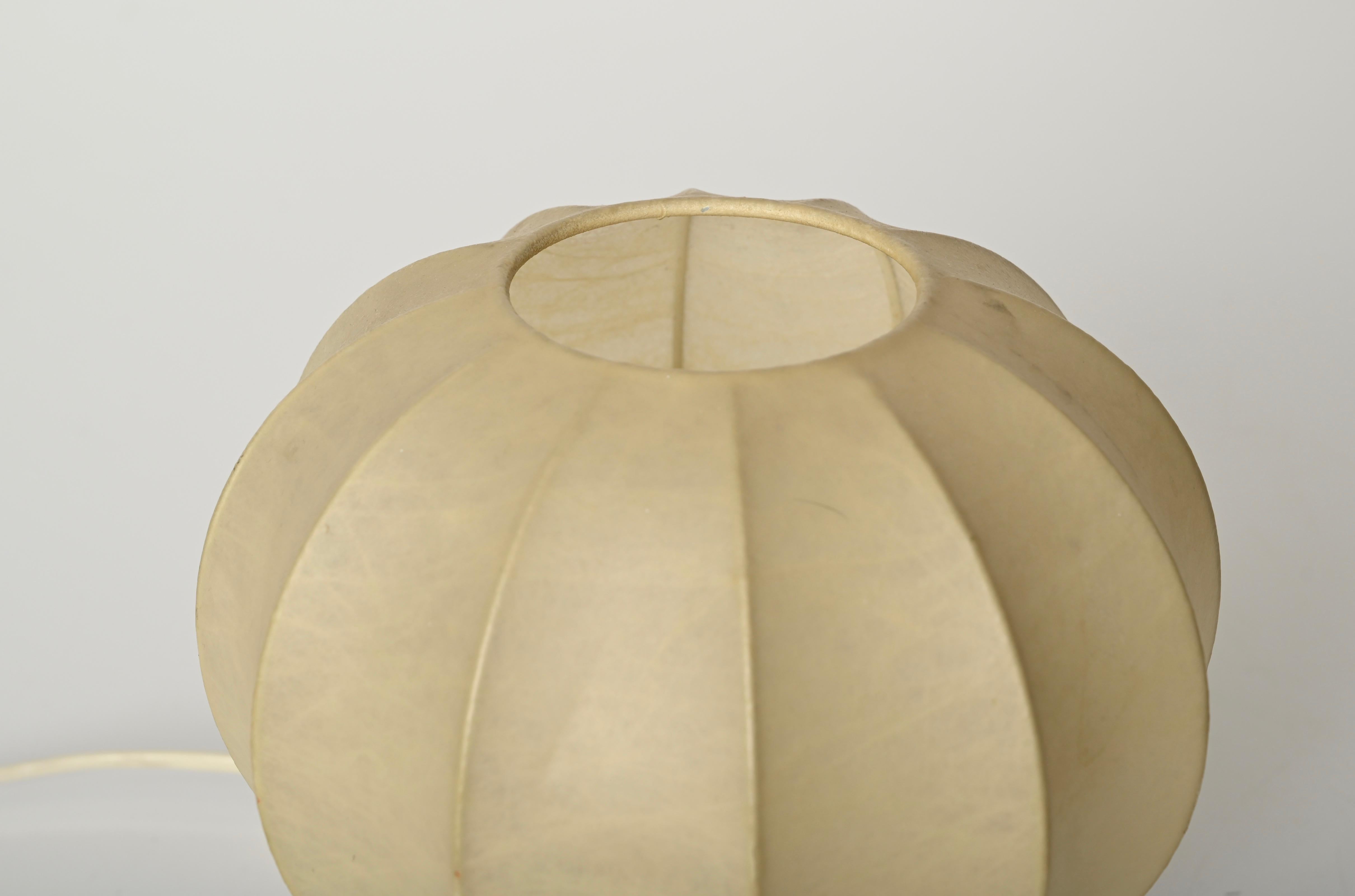 Castiglioni Cocoon Tischlampe mit Oak Wood Sockel, Italien 1960er Jahre im Angebot 4