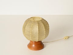 Lampada da tavolo "Cocoon" di Castiglioni in stile Mid-Century con base in legno, Italia, anni '60