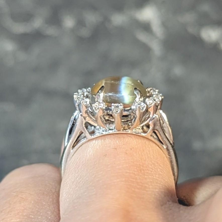 Mid-Century Cat's Eye Chrysoberyl Diamond 14 Karat White Gold Cluster Ring For Sale 9