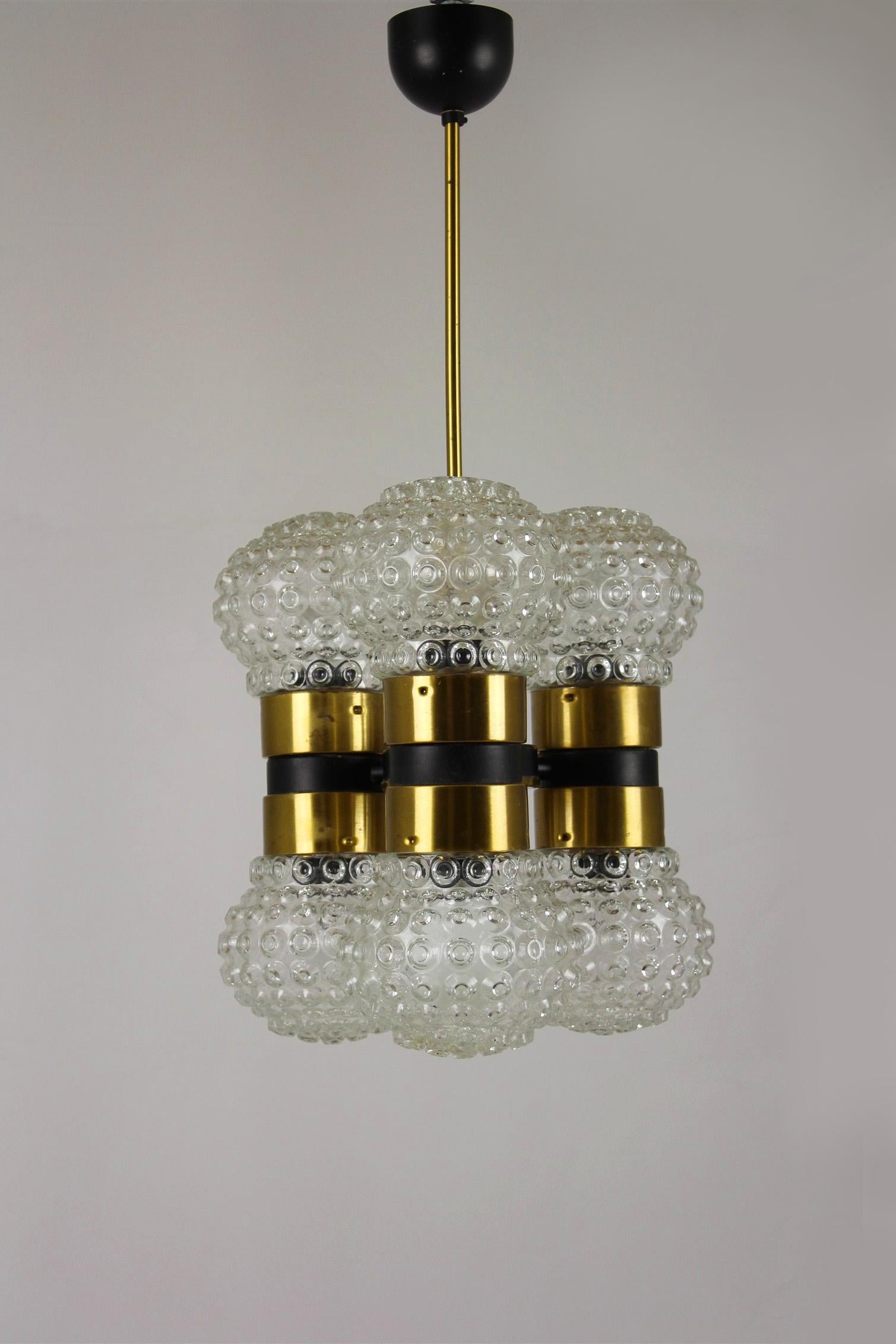 - Ceiling light dating from the 1960s or 1970s
- Made in former Czechoslovakia by Napako
- The lamp is fully functional.