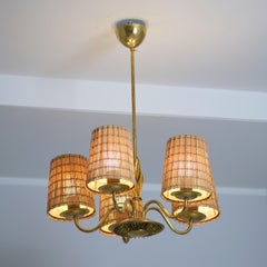 Lampada da soffitto di metà secolo modello 51143 in ottone e rattan, Idman, Finlandia, anni '50