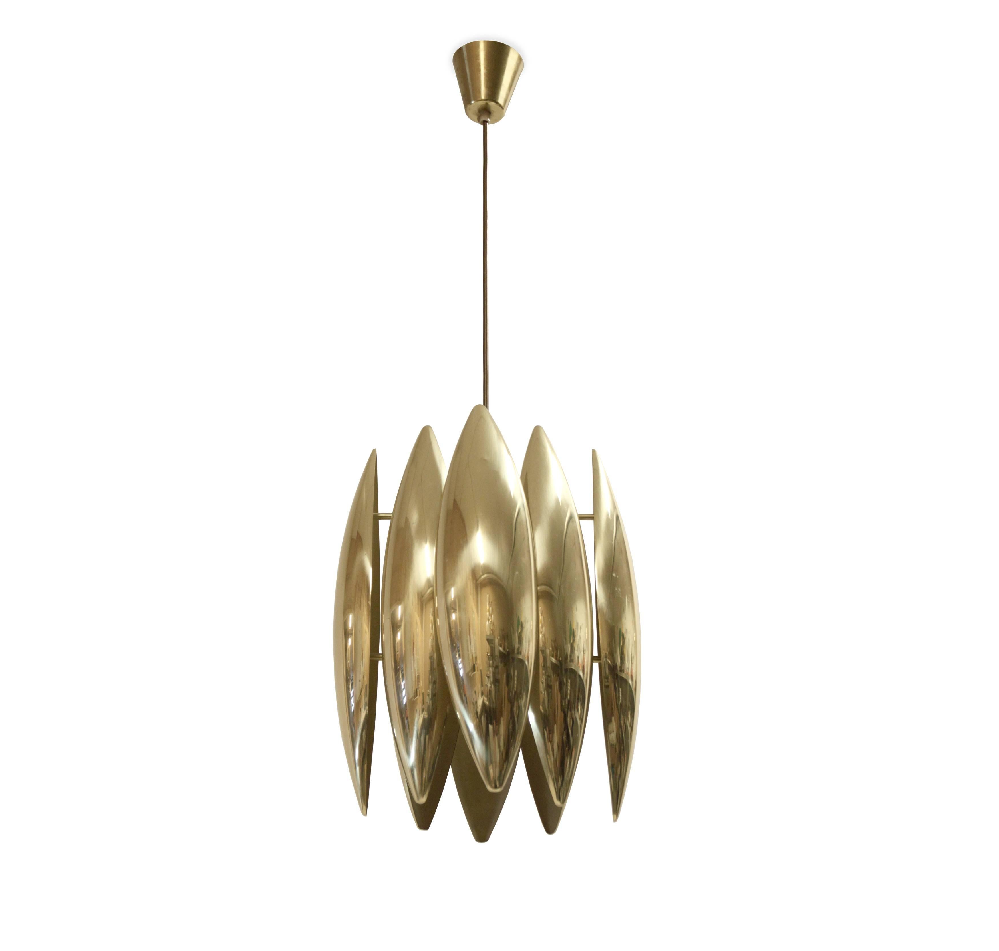 Iconic and decorative ceiling light in brass. This is model 'Kastor', designed by Jo Hammerborg for Fog & Mørup and in production from 1960s second half. The lamp is fully working and in excellent vintage condition.