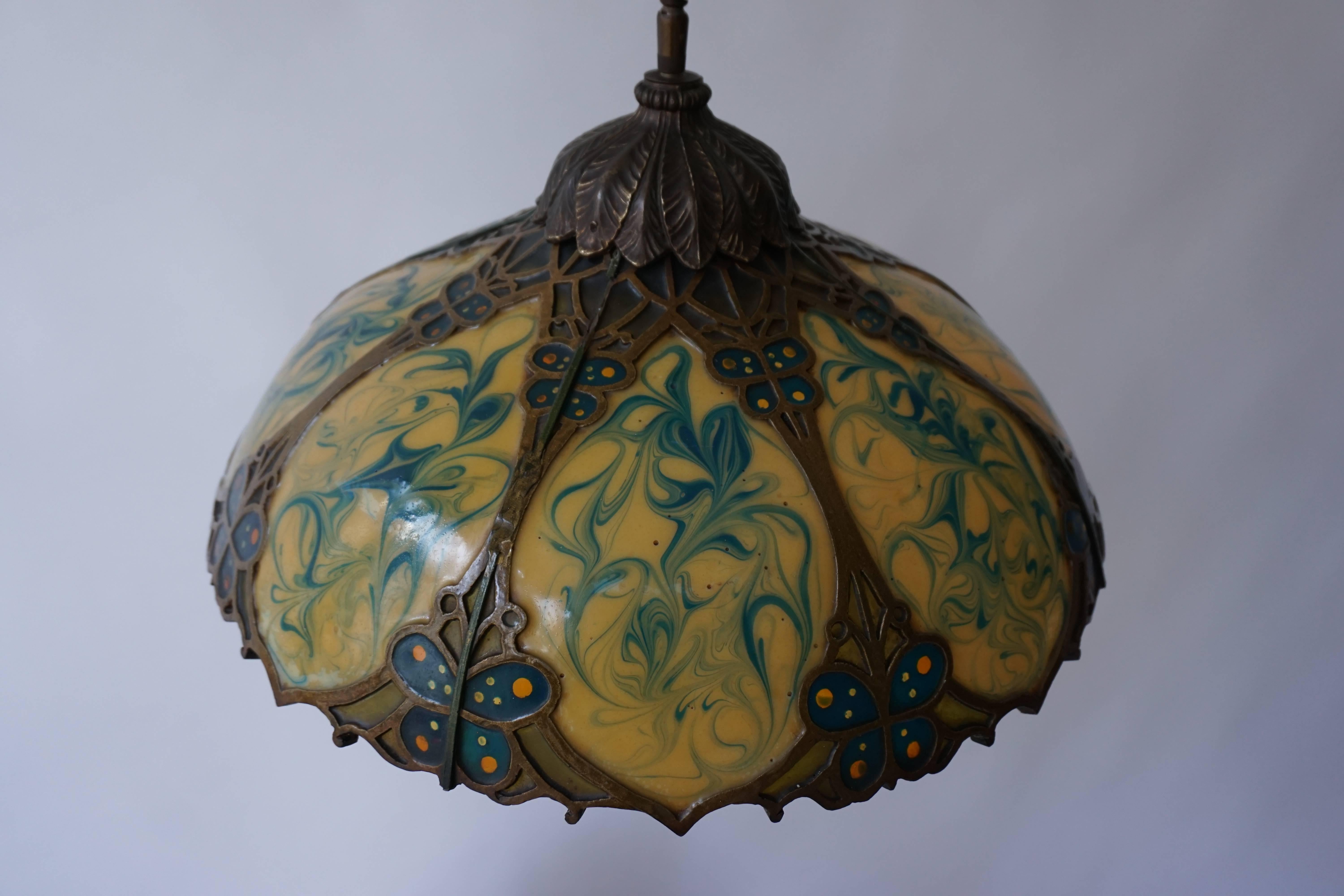 Midcentury ceiling light.
Measures: Diameter 47 cm.
Height fixture 23 cm.
Total height 65 cm.