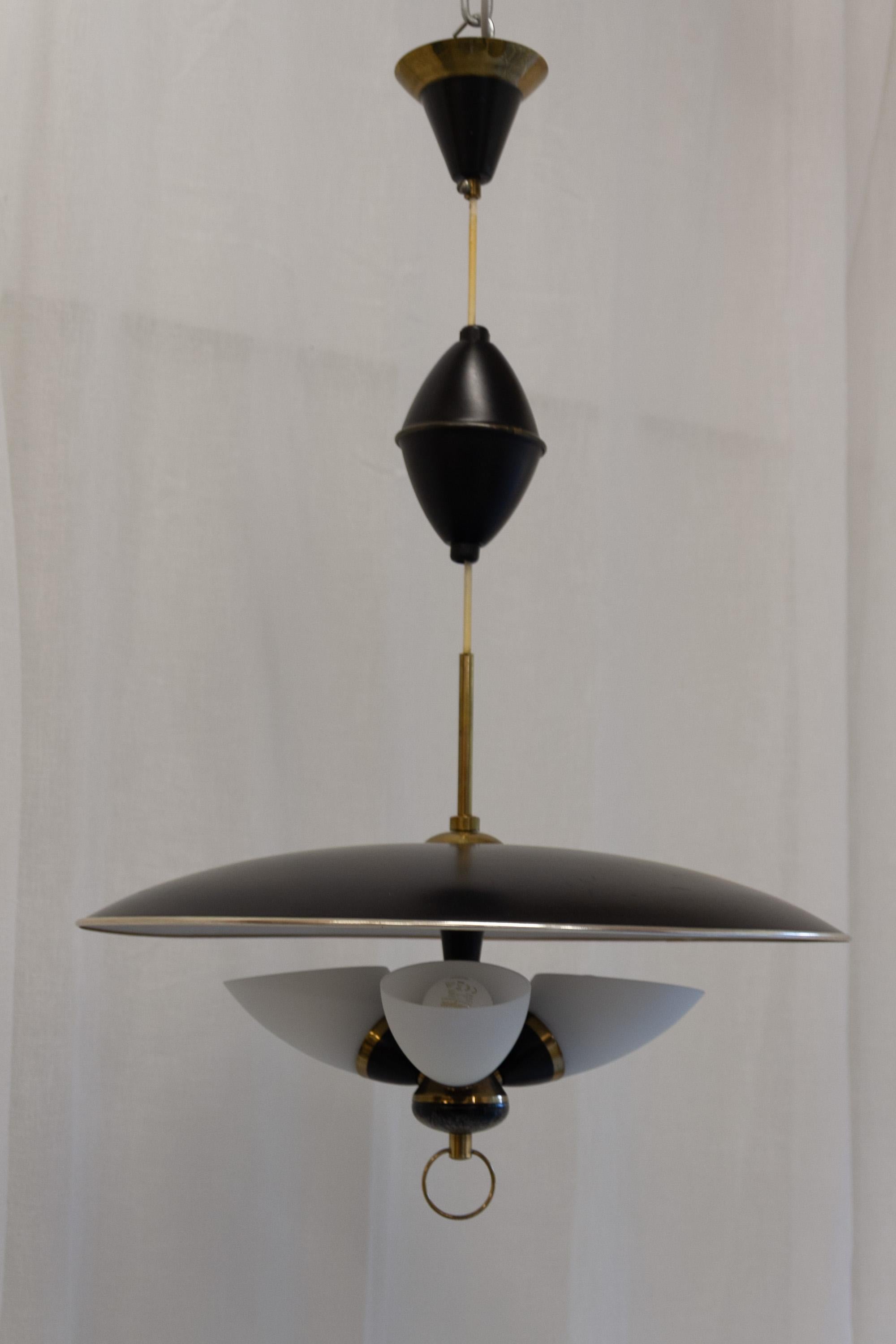 Ciondolo da soffitto di metà secolo di T. Røste & Co, Norvegia. 1950s. in vendita 5