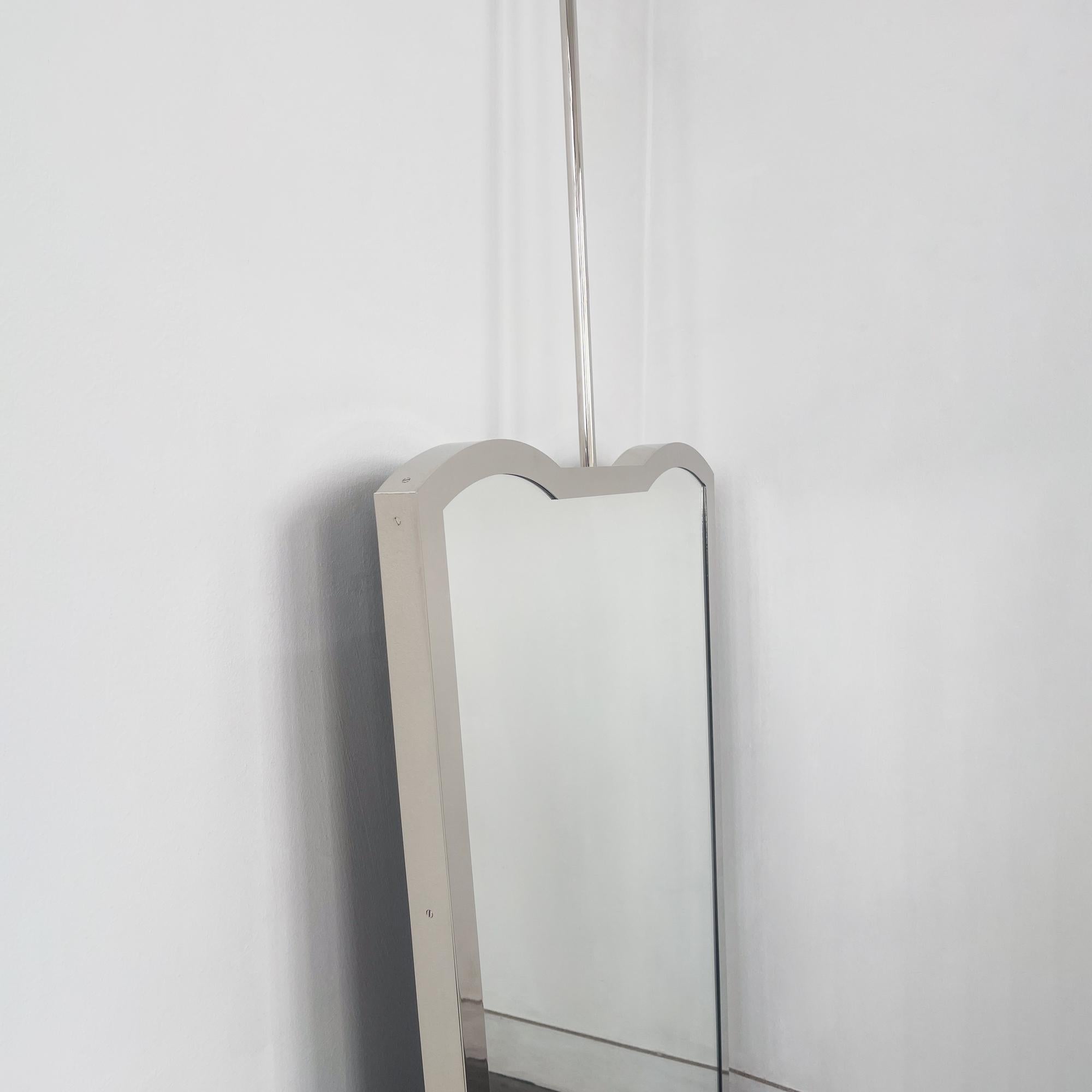 Mid-century Decke abgehängten Spiegel mit vernickelten Rahmen, Vintage drei (Art déco) im Angebot