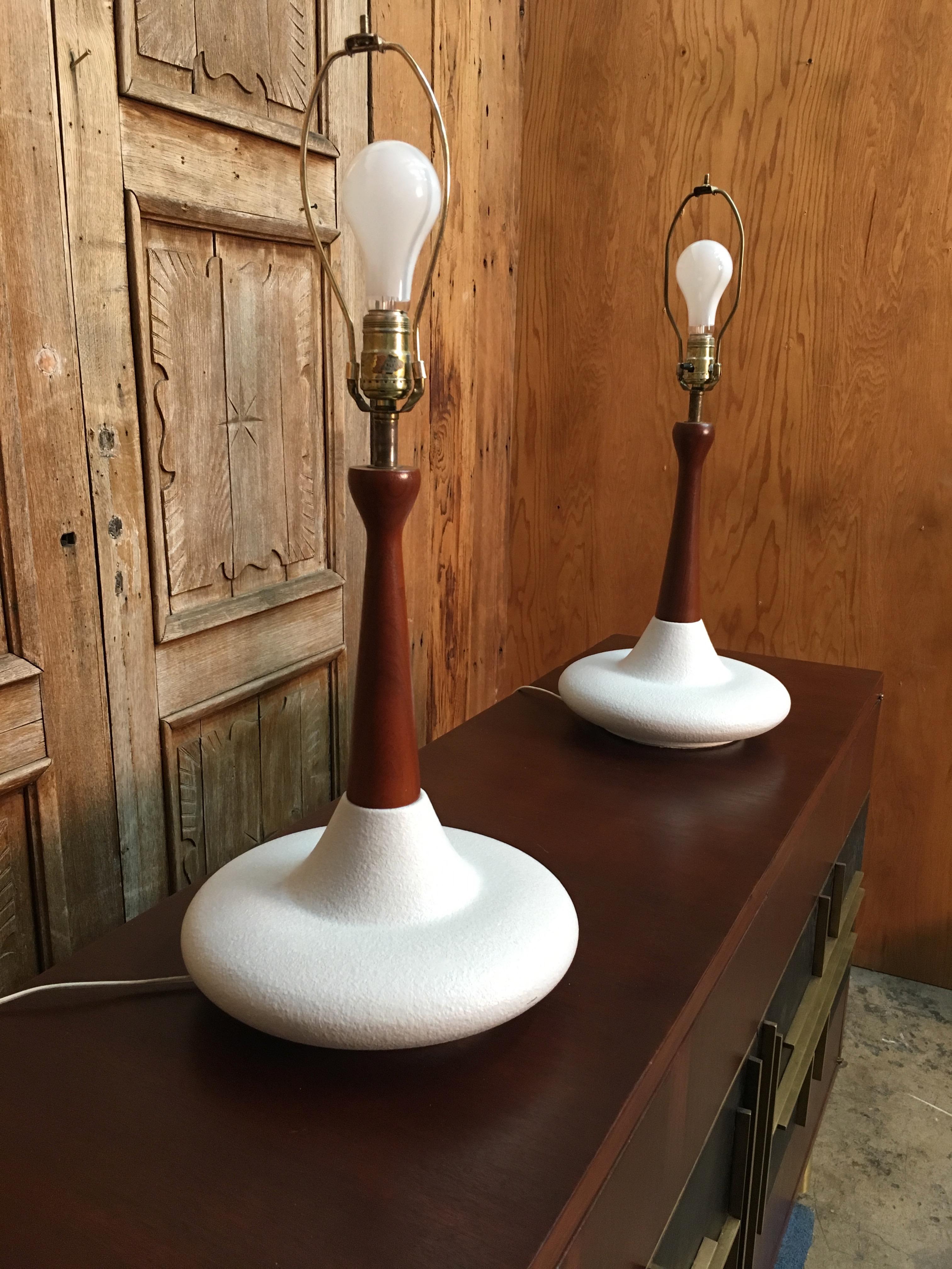 Midcentury Ceramic and Walnut Table Lamps 8
