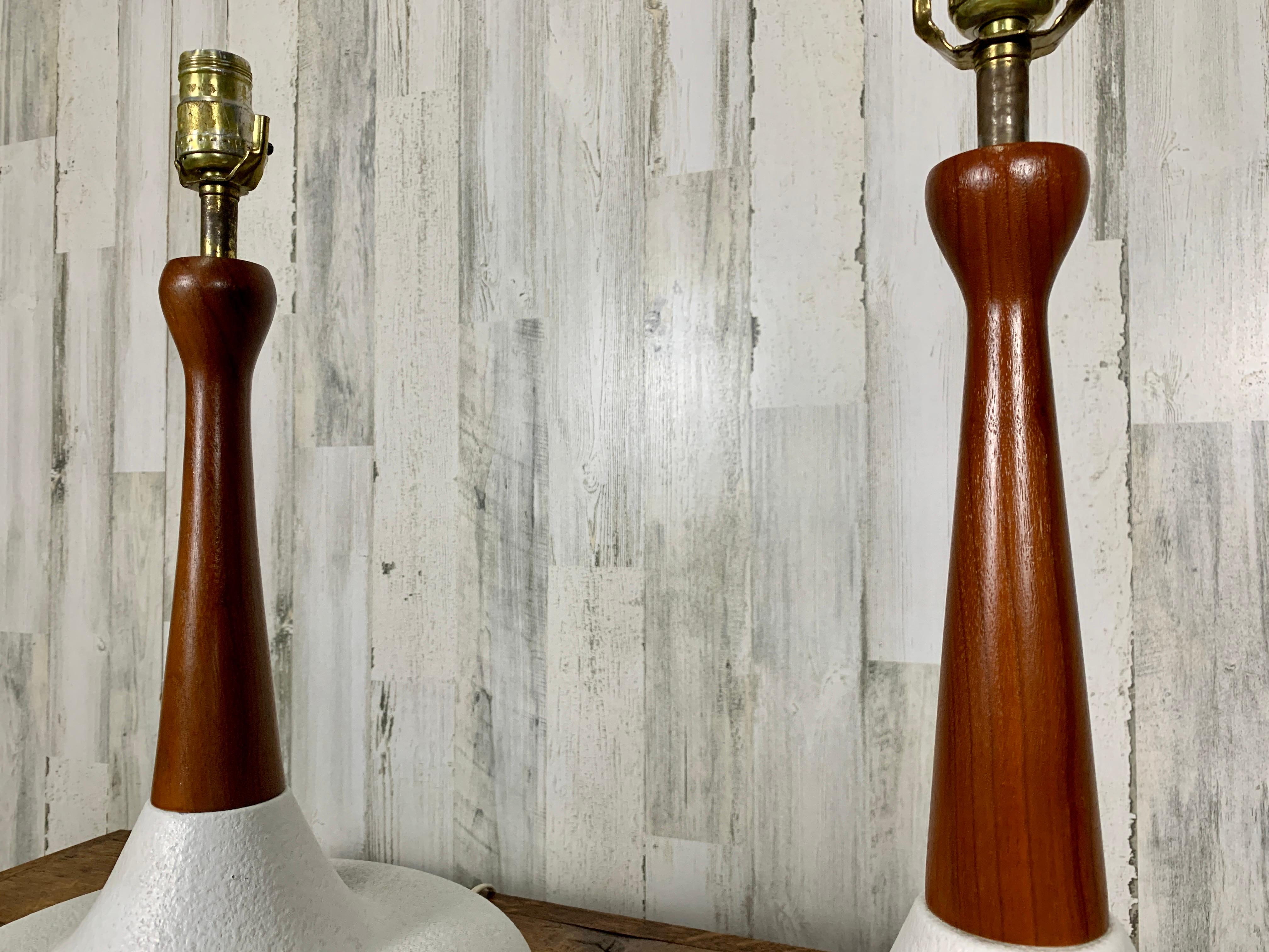 North American Mid-Century Ceramic and Walnut Table Lamps For Sale