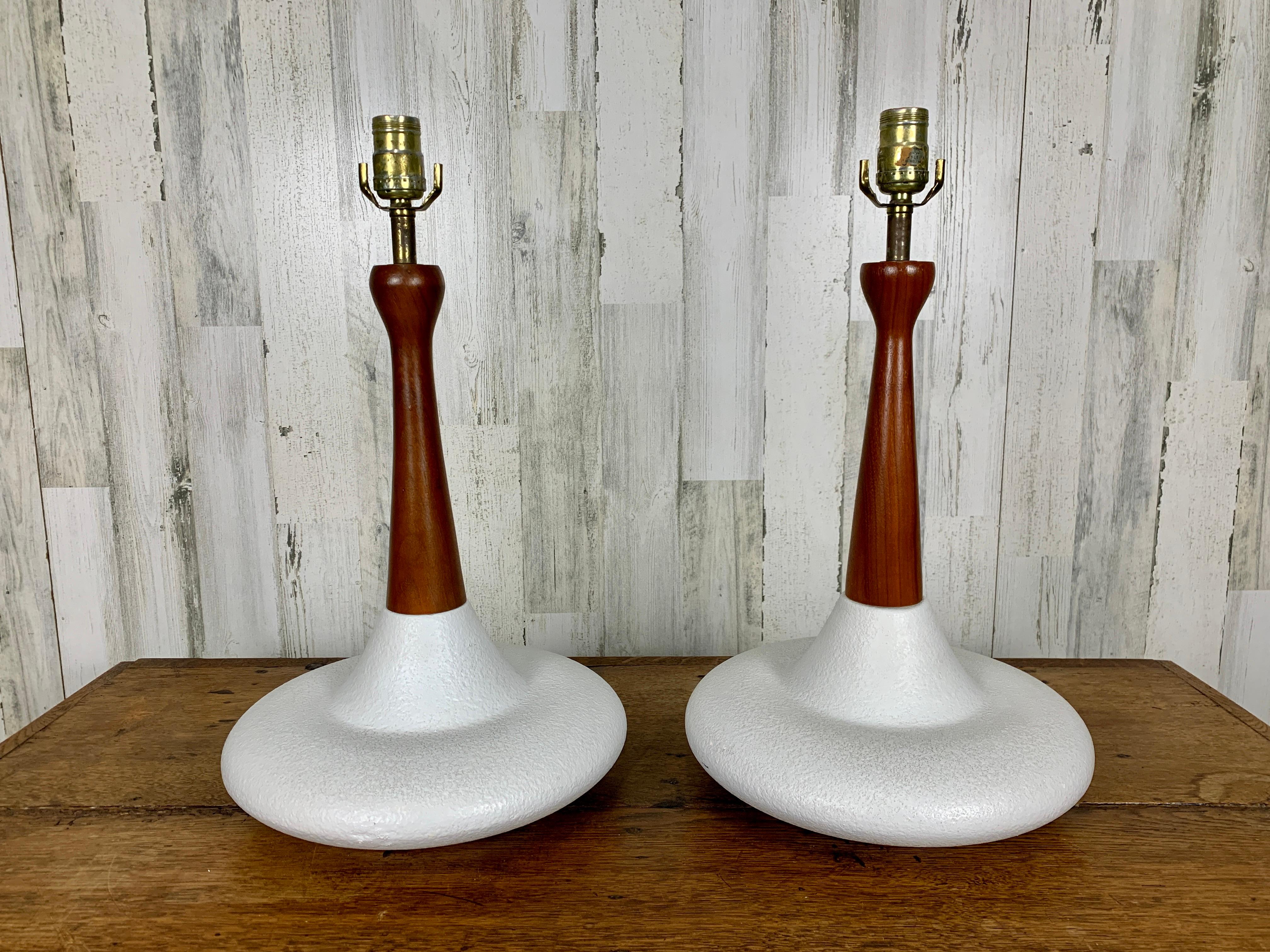 Mid-Century Ceramic and Walnut Table Lamps In Good Condition For Sale In Denton, TX