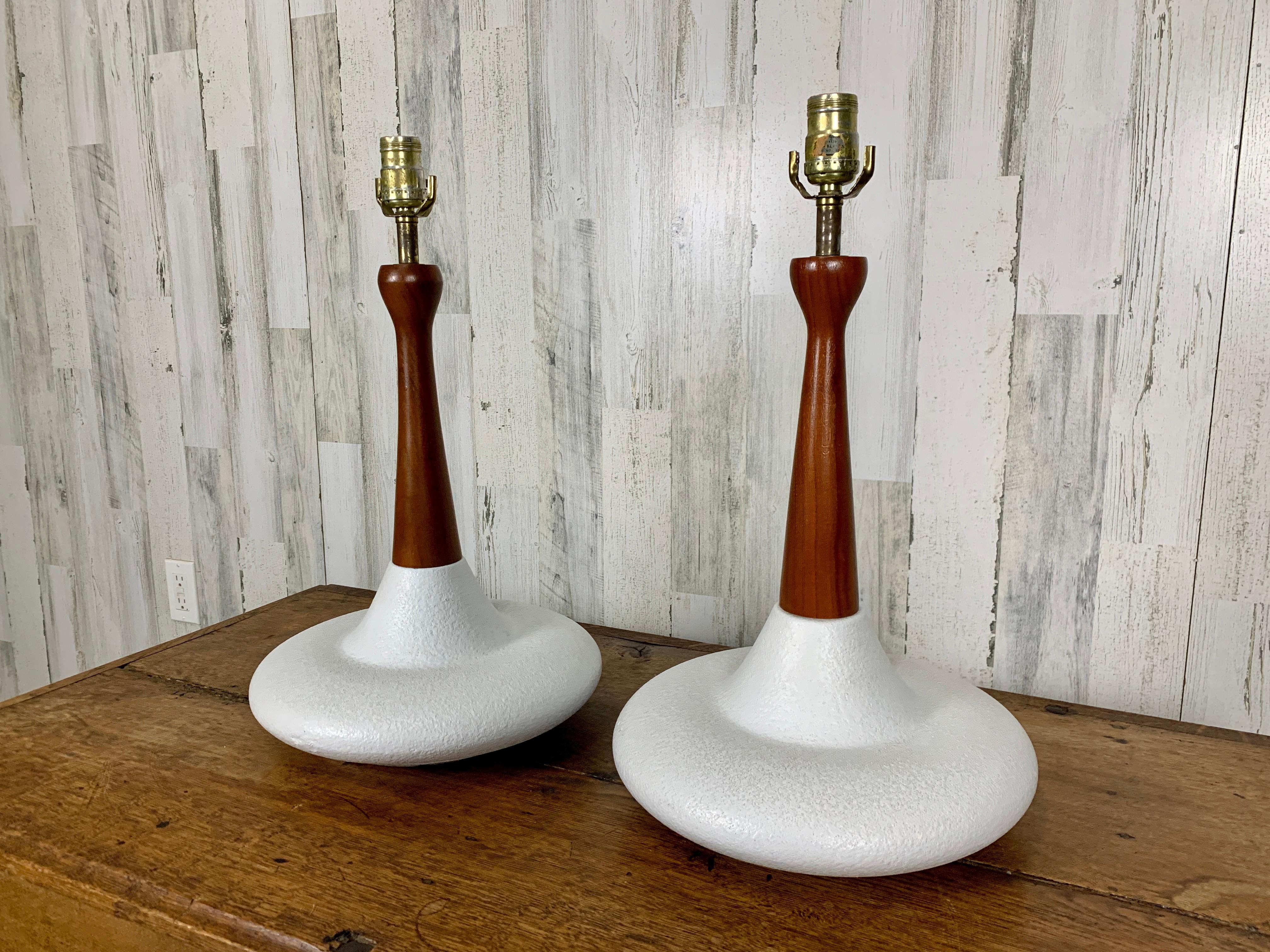 Mid-Century Ceramic and Walnut Table Lamps For Sale 1