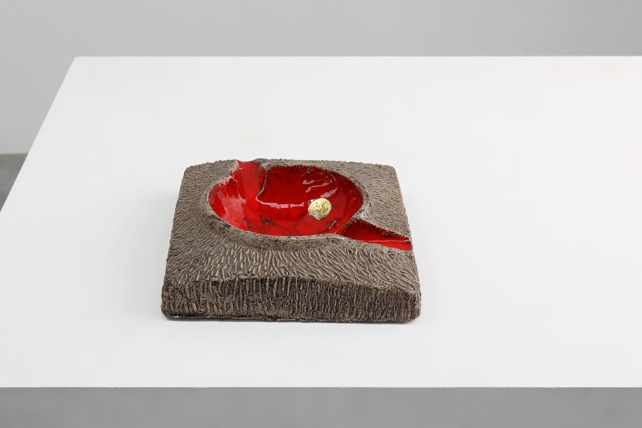 Mid-Century Modern Cendrier en céramique du milieu du siècle par Jan van Erpe, Pays-Bas 1970 en vente