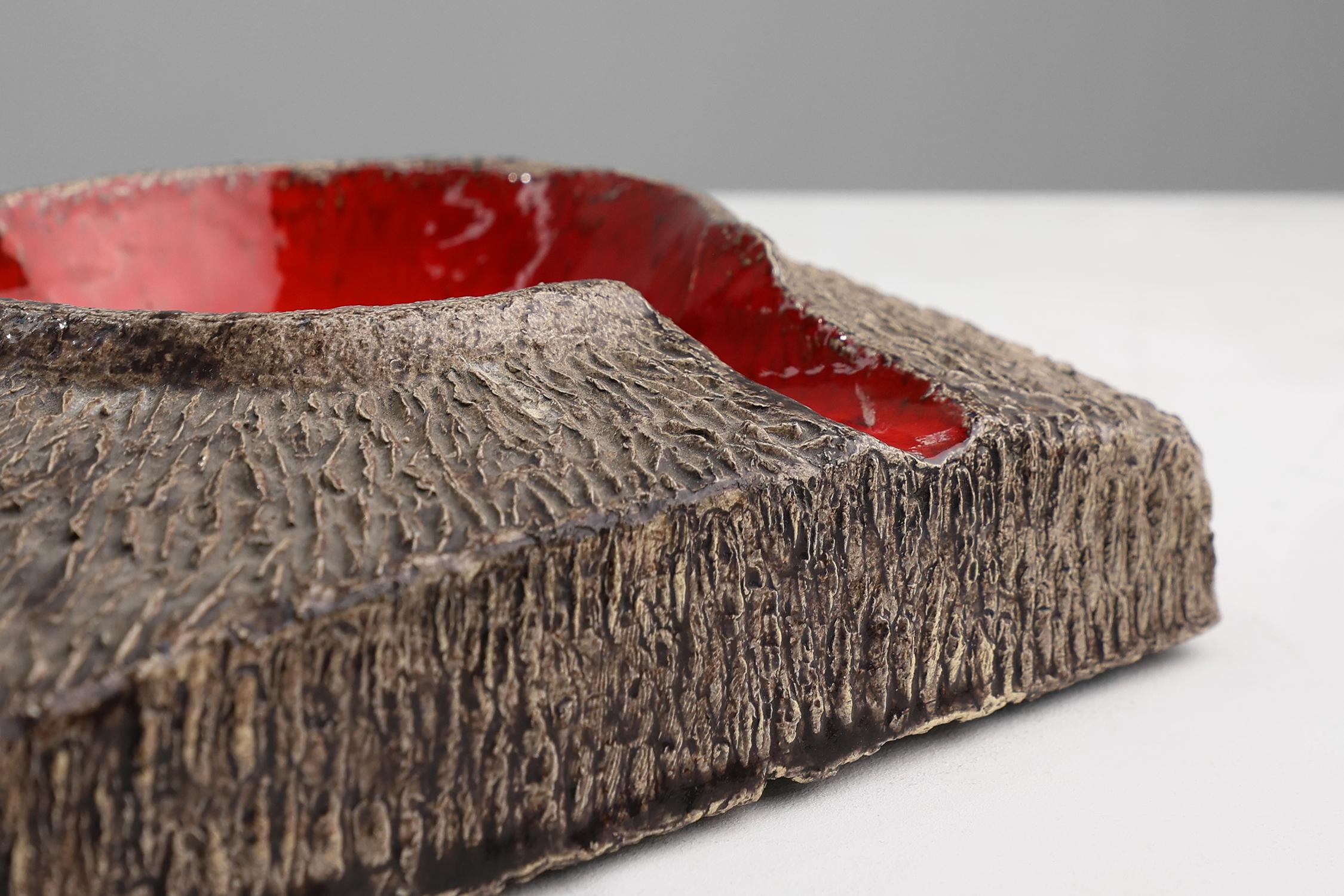 Fin du 20e siècle Cendrier en céramique du milieu du siècle par Jan van Erpe, Pays-Bas 1970 en vente