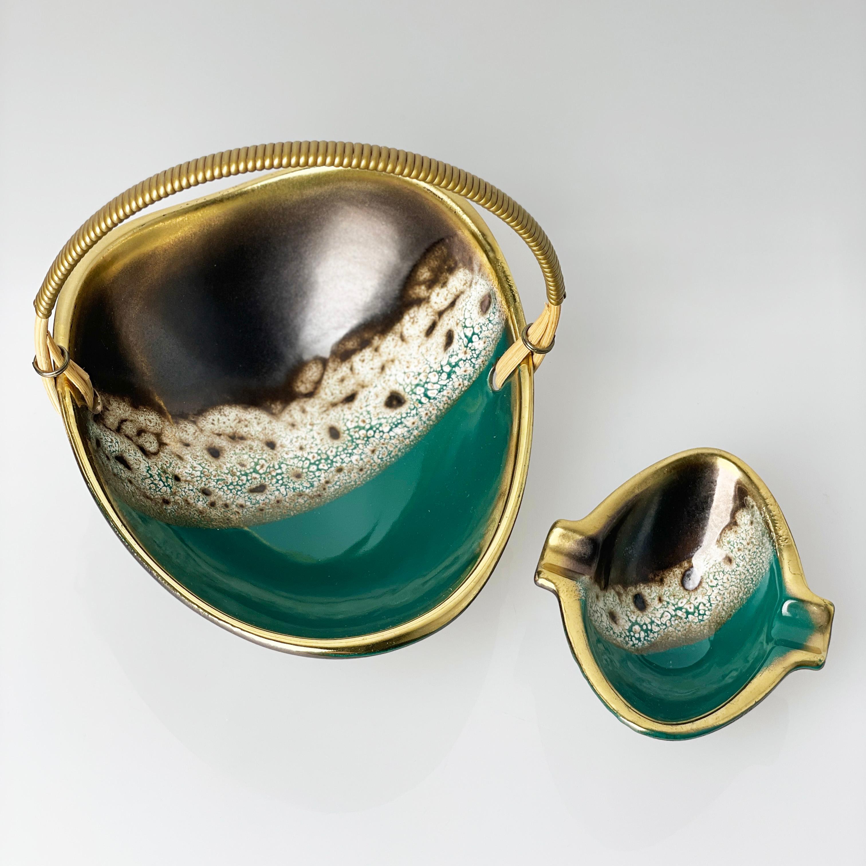 20ième siècle Cendrier et boîte d'allumettes en céramique du milieu du siècle en vente
