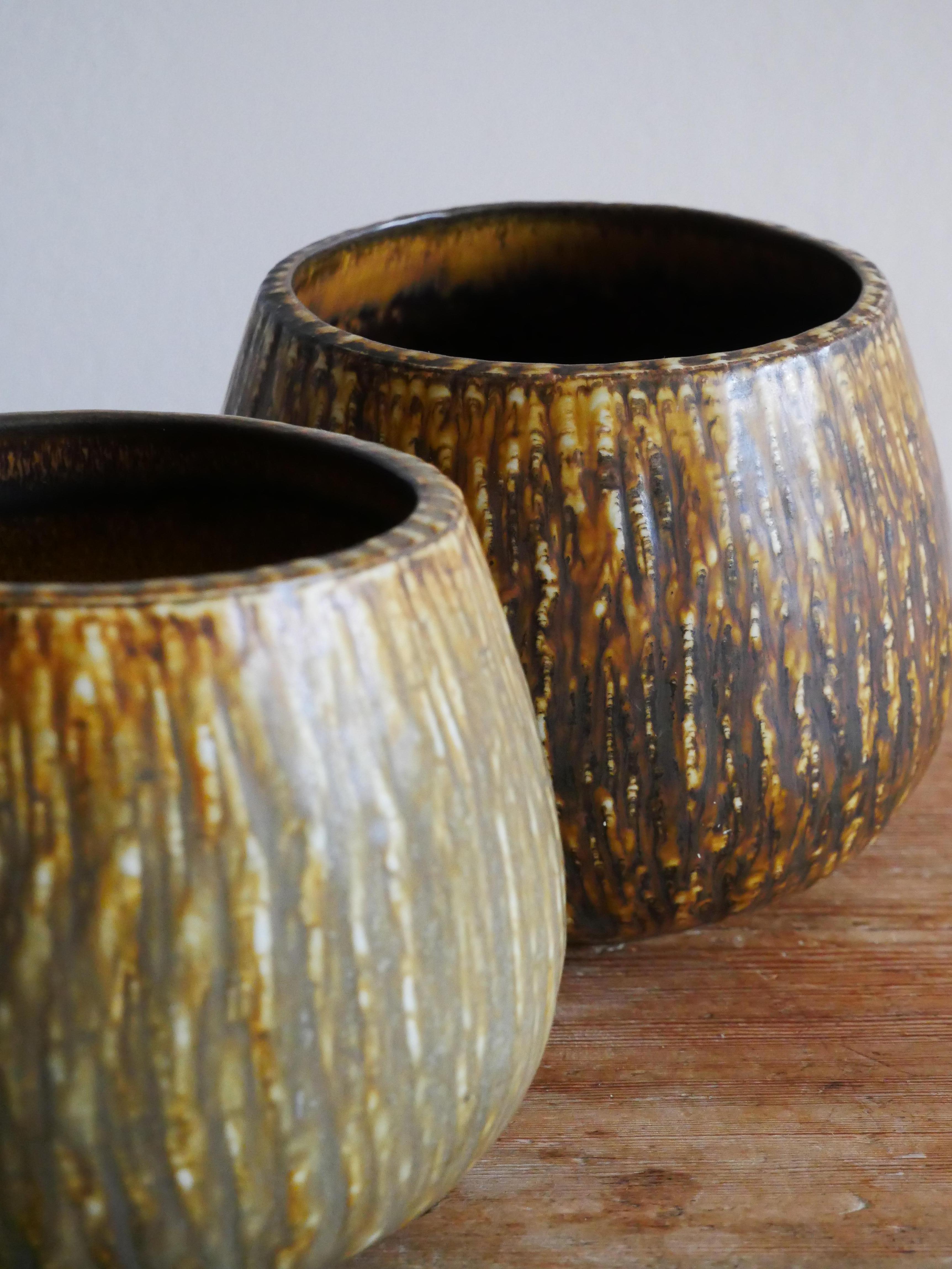 Glazed A Set of two Ceramic Bowls 