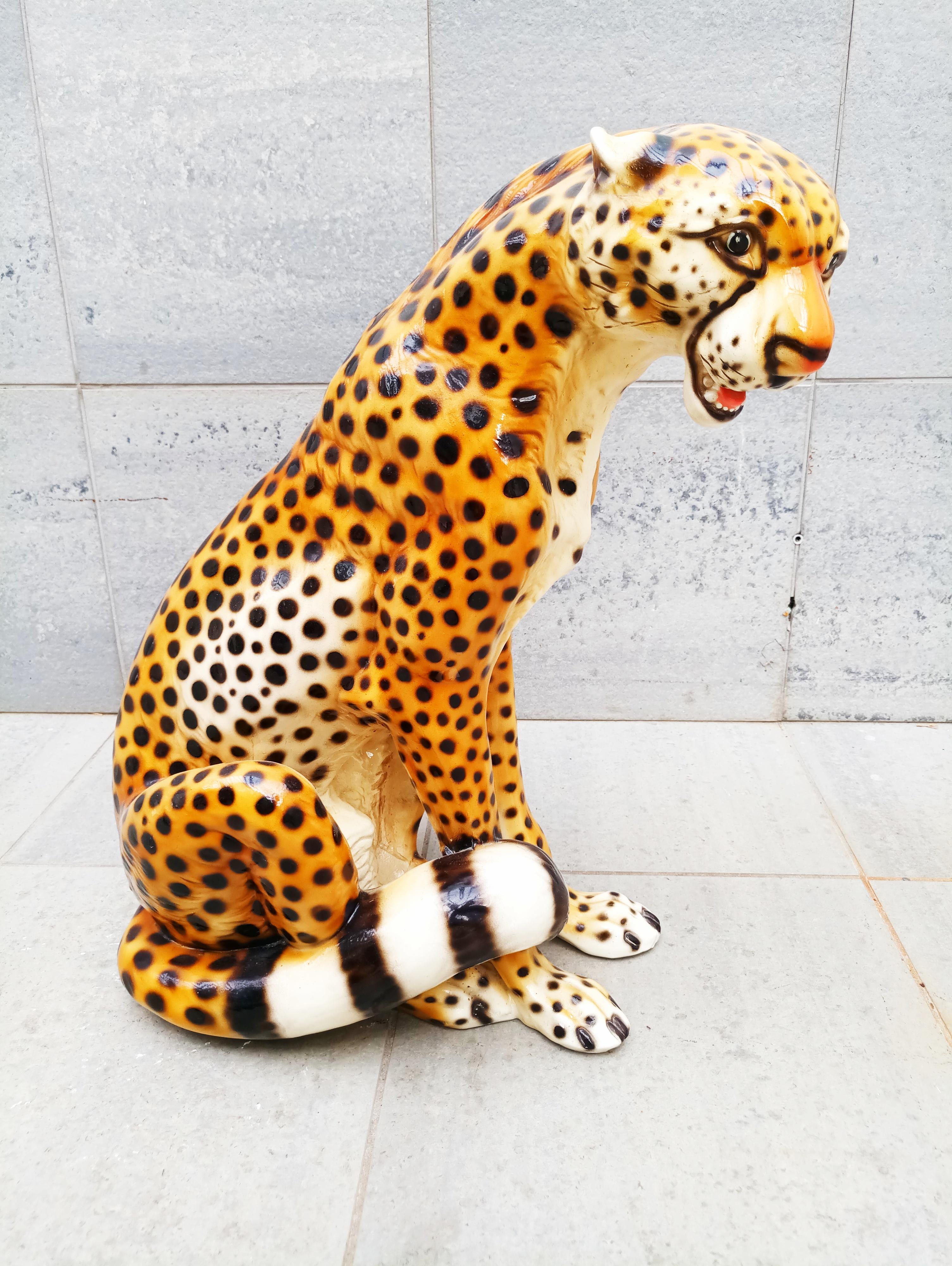 Beautiful and rare large midcentury ceramic cheetah leopard sculpture manufactured in Italy in 1960s. In very good vintage condition.