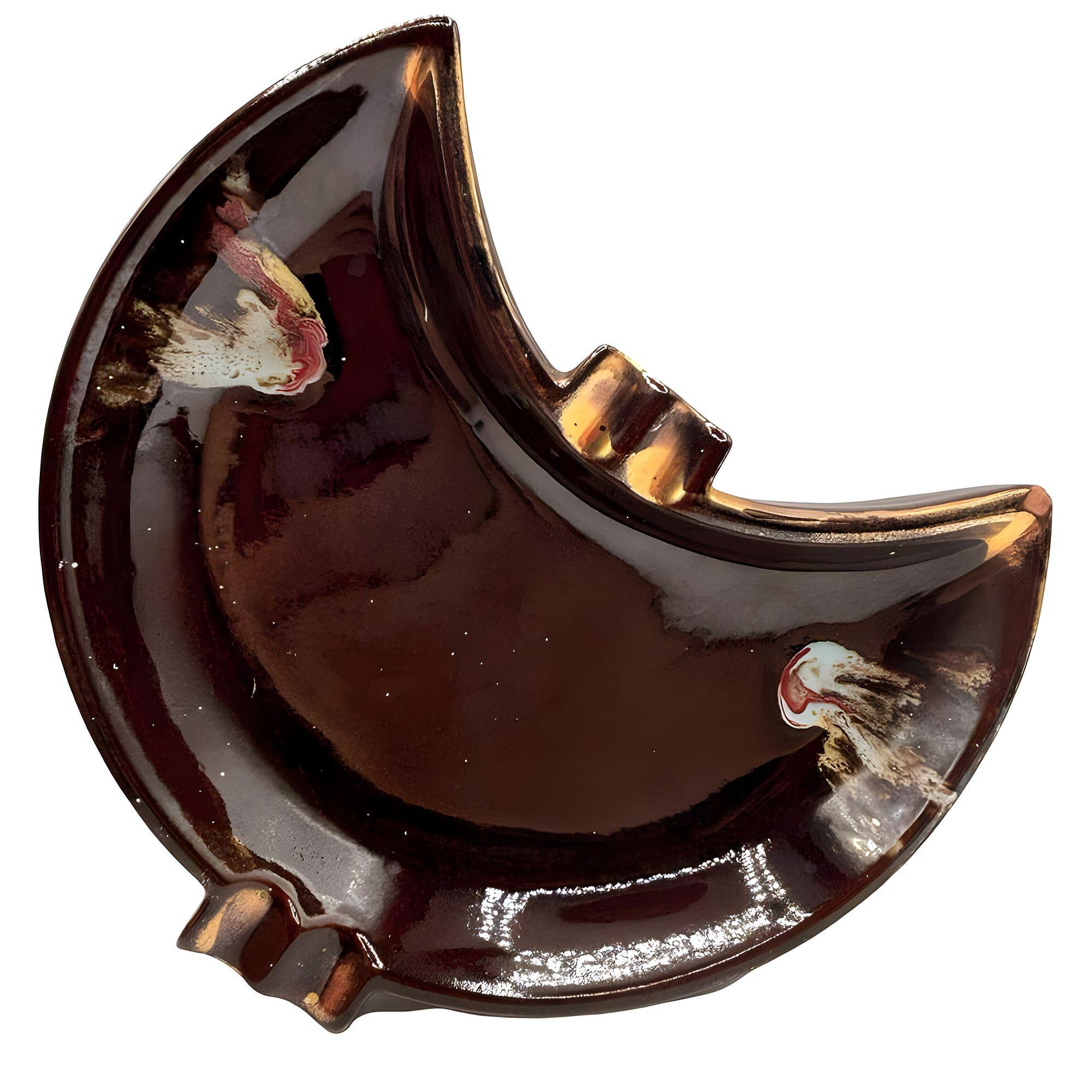Cendrier en céramique émaillée en forme de croissant, milieu de siècle Excellent état - En vente à Van Nuys, CA
