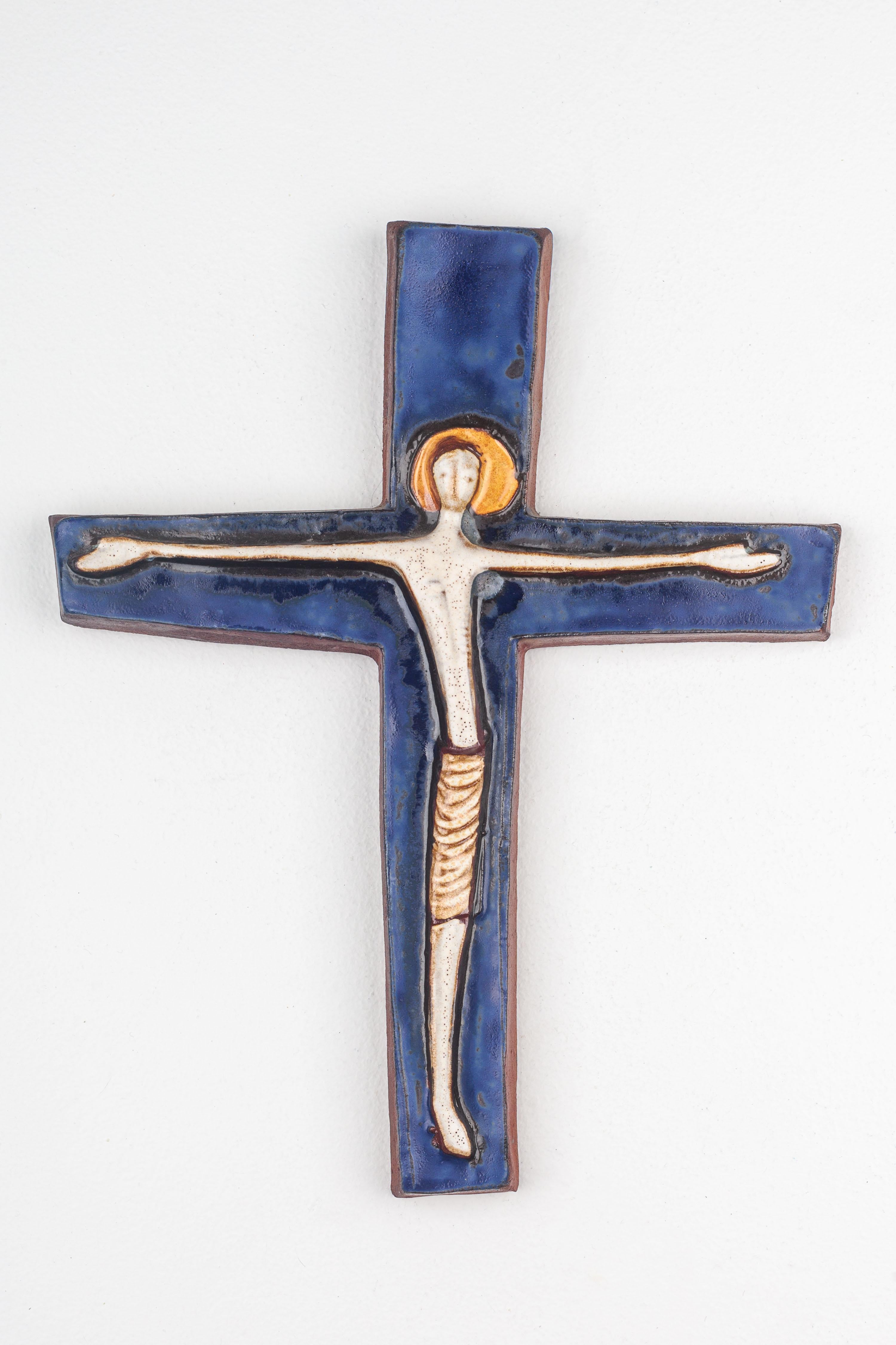 Mid-Century Ceramic Crucifix with Cobalt Glaze For Sale 6