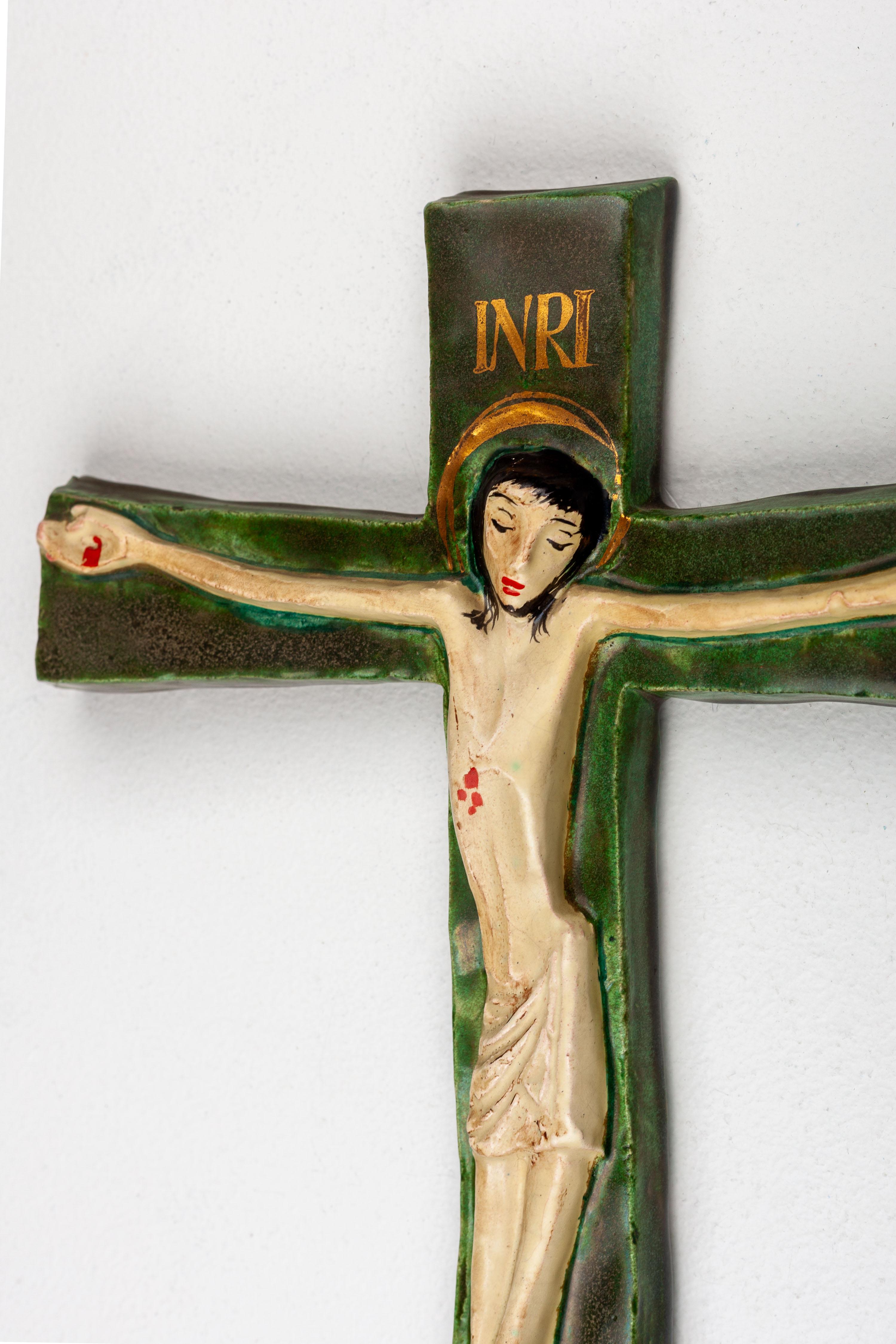 Mid-Century Ceramic Crucifix with INRI Inscription In Good Condition For Sale In Chicago, IL