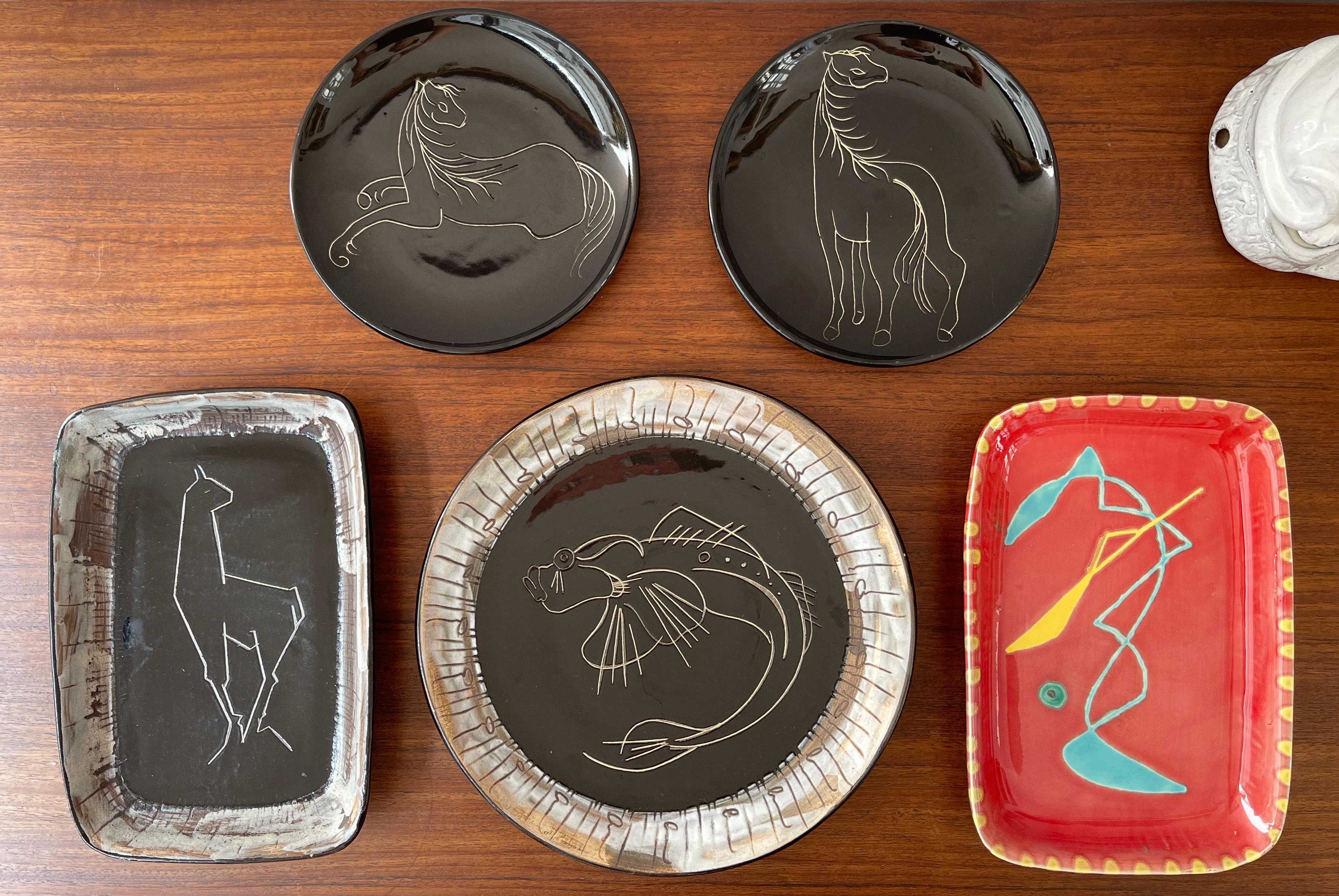 Dekorativer Teller aus Keramik aus der Mitte des Jahrhunderts von Claude Vayssier für Atelier Cerenne im Angebot 3