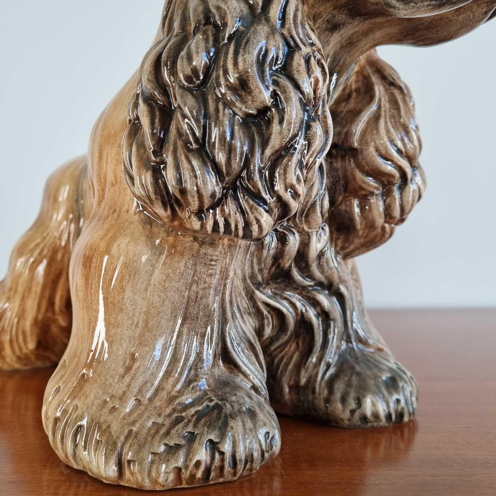 Estatua de perro de cerámica de mediados de siglo, firmada A/7483 C.S.M. Italy años 80 en venta 1