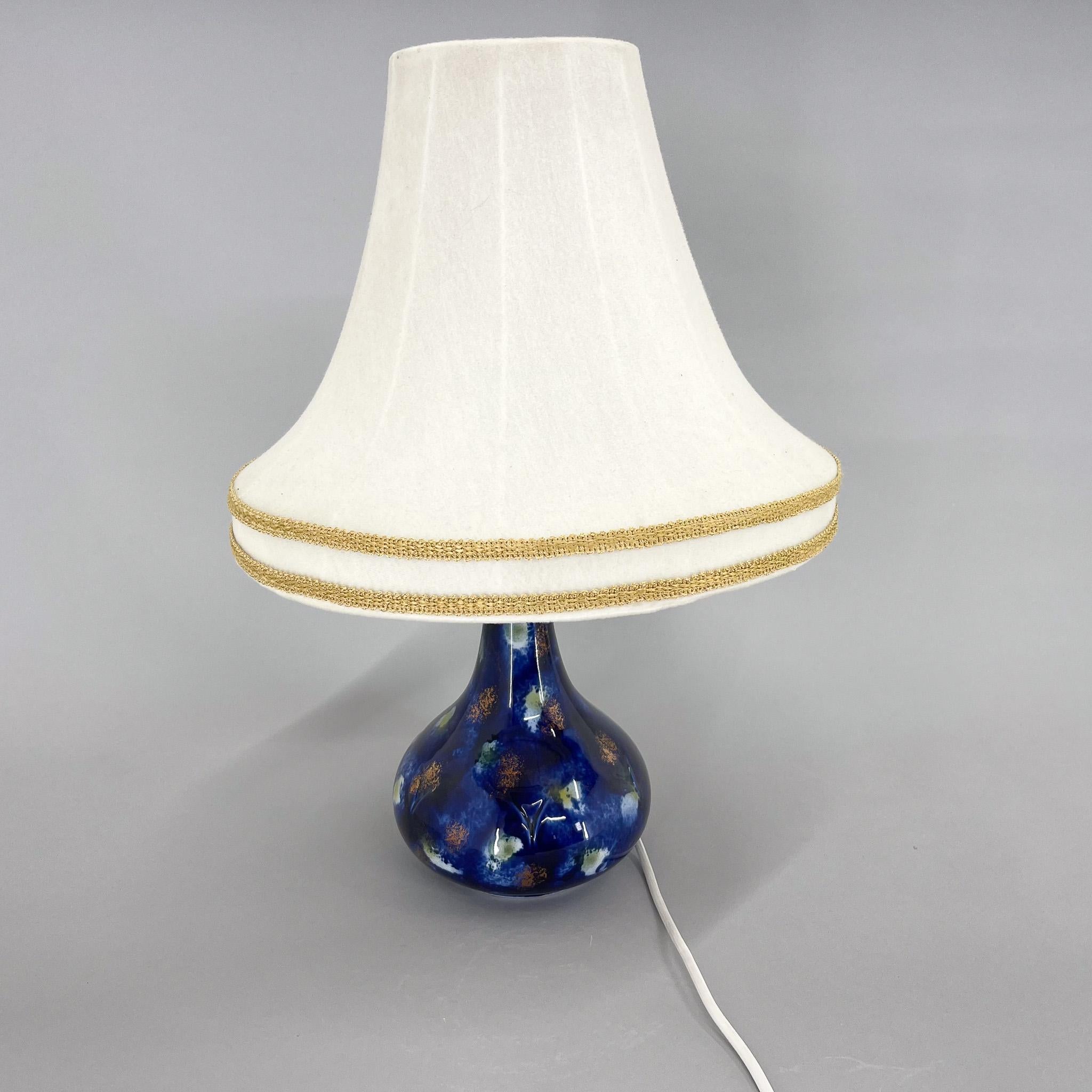 Mid-century Ceramic & Fabric Table Lamp, Czechoslovakia In Good Condition For Sale In Praha, CZ