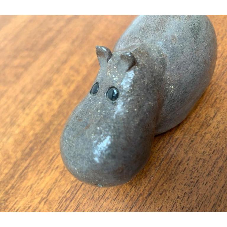 Figurina di ippopotamo in ceramica di metà secolo, anni '60, in ottime condizioni. Progettato dal 1960 al 1969.

Informazioni aggiuntive:
Materiali: Ceramica
Stile: Medioevo Moderno
Colore: marrone
Tipo di articolo: Vintage, Antico o