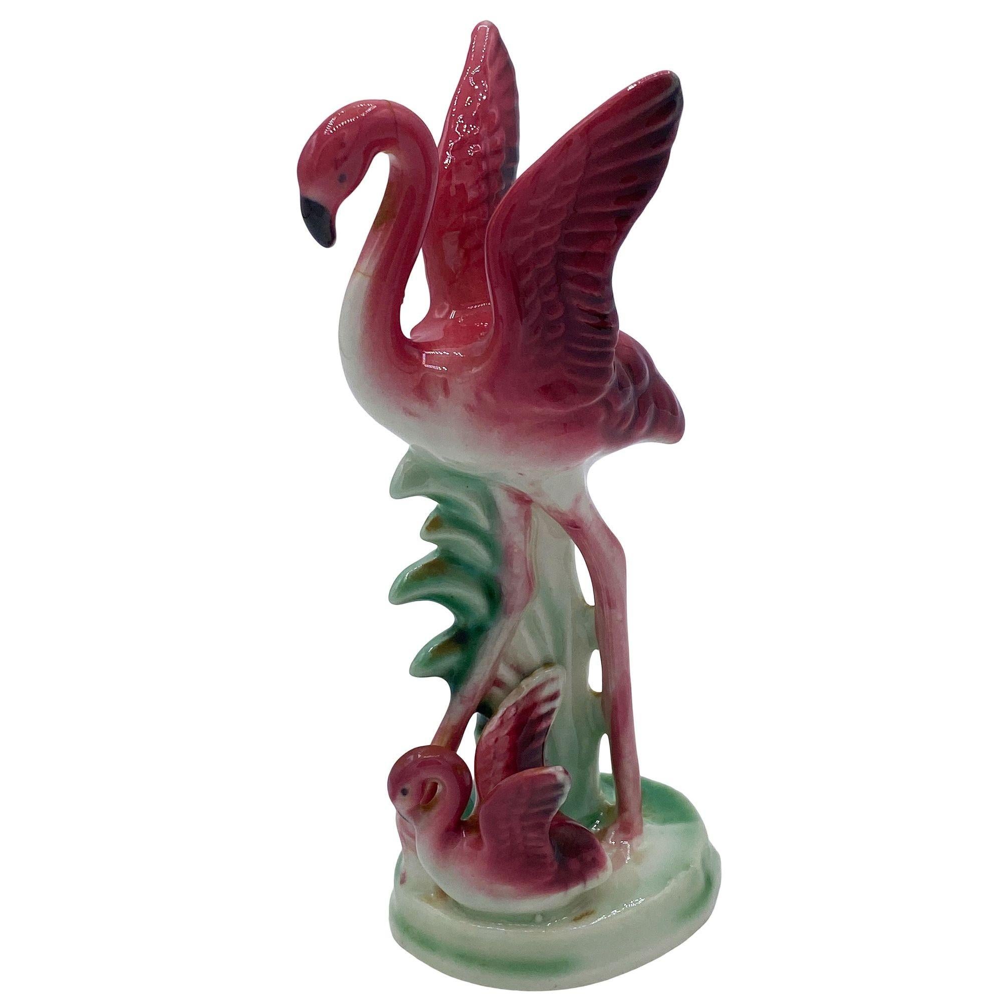 Statue de table de flamant rose miniature en céramique du milieu du siècle par Leftons en vente 4