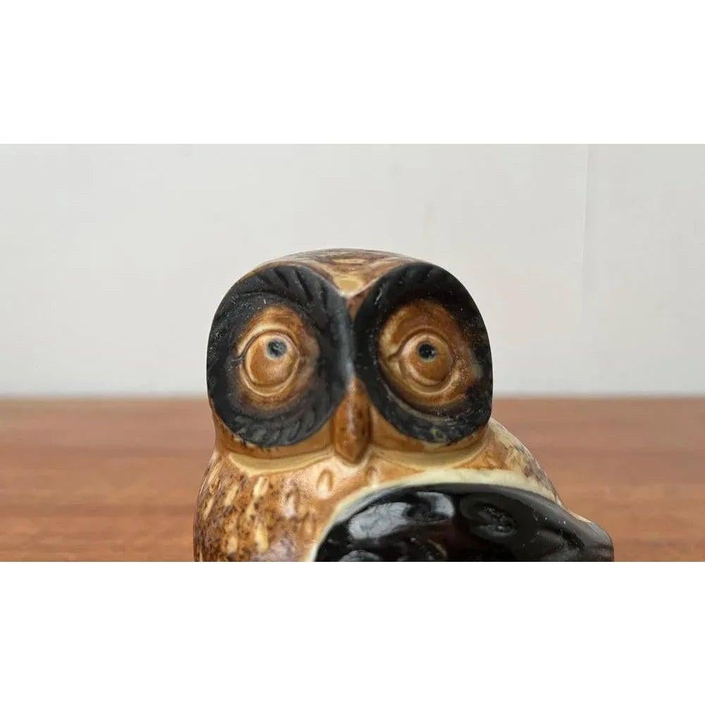 Mid-Century Ceramic Owl Figurine, 1960s, in Very Good conditions. Designed 1960 to 1969.

Additional information:
Materials: Ceramic
Style: Mid-Century Modern
Country of Origin: Germany
Color: Beige
Item Type: Vintage, Antique or