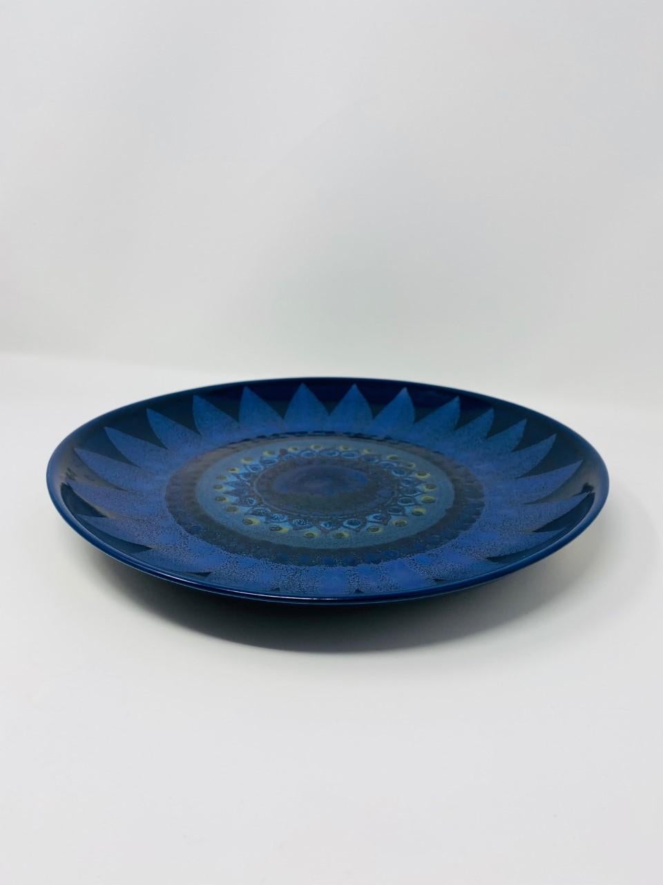 Midcentury Ceramic Platter by Hilkka-Liisa Ahola for Arabia In Good Condition For Sale In San Diego, CA