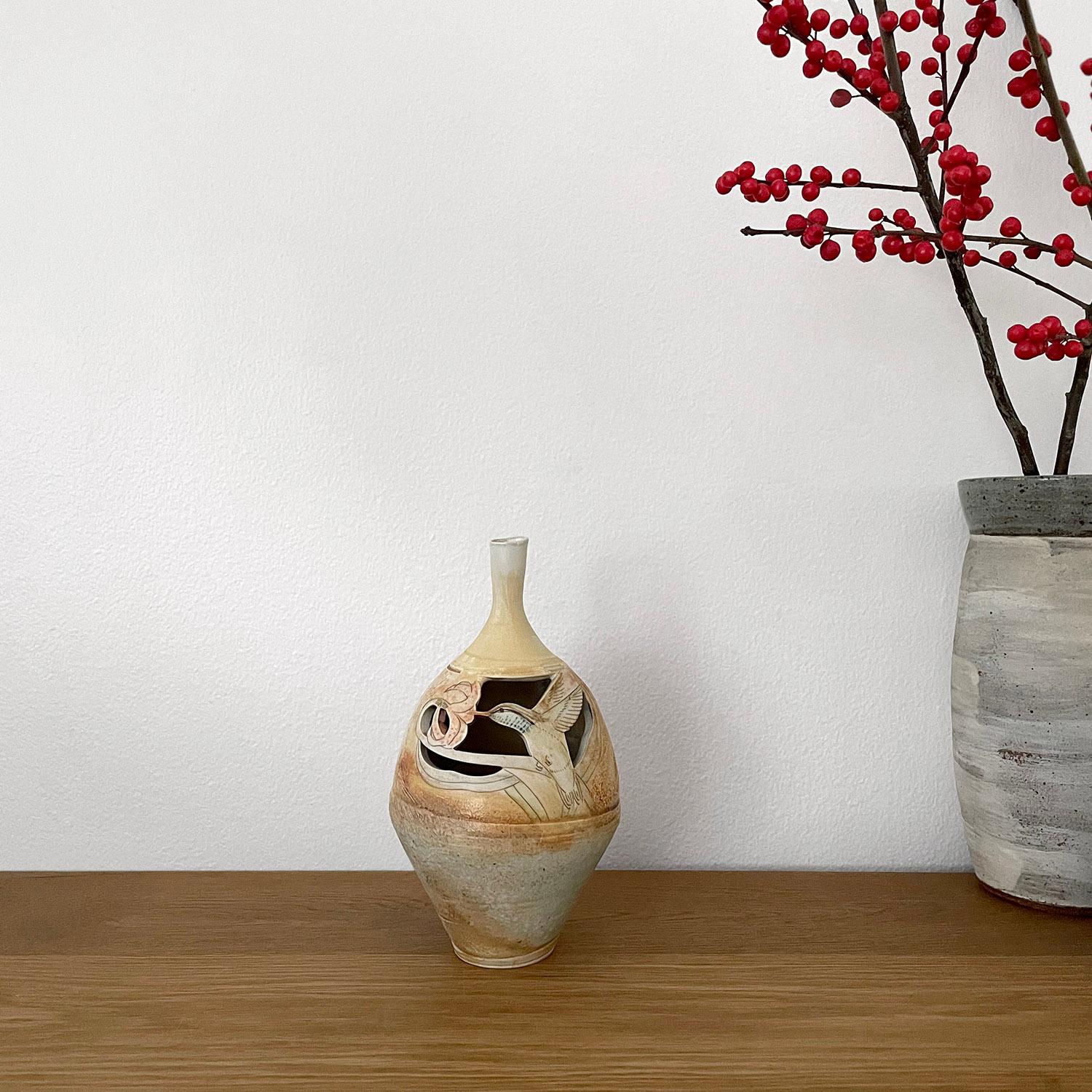 Mid Century Ceramic Pottery Hummingbird Vase  For Sale 6