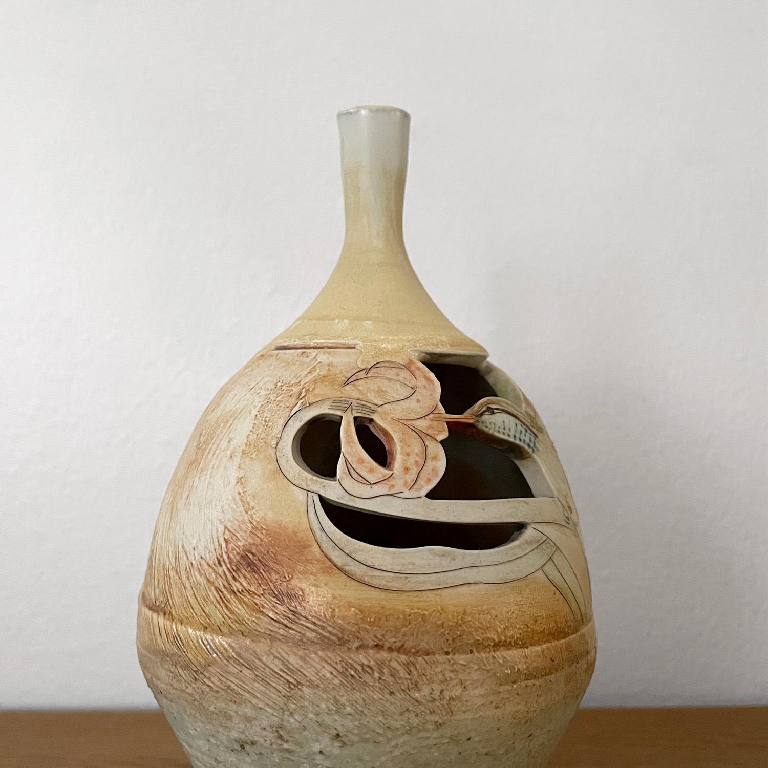 Mid Century Ceramic Pottery Hummingbird Vase  For Sale 1