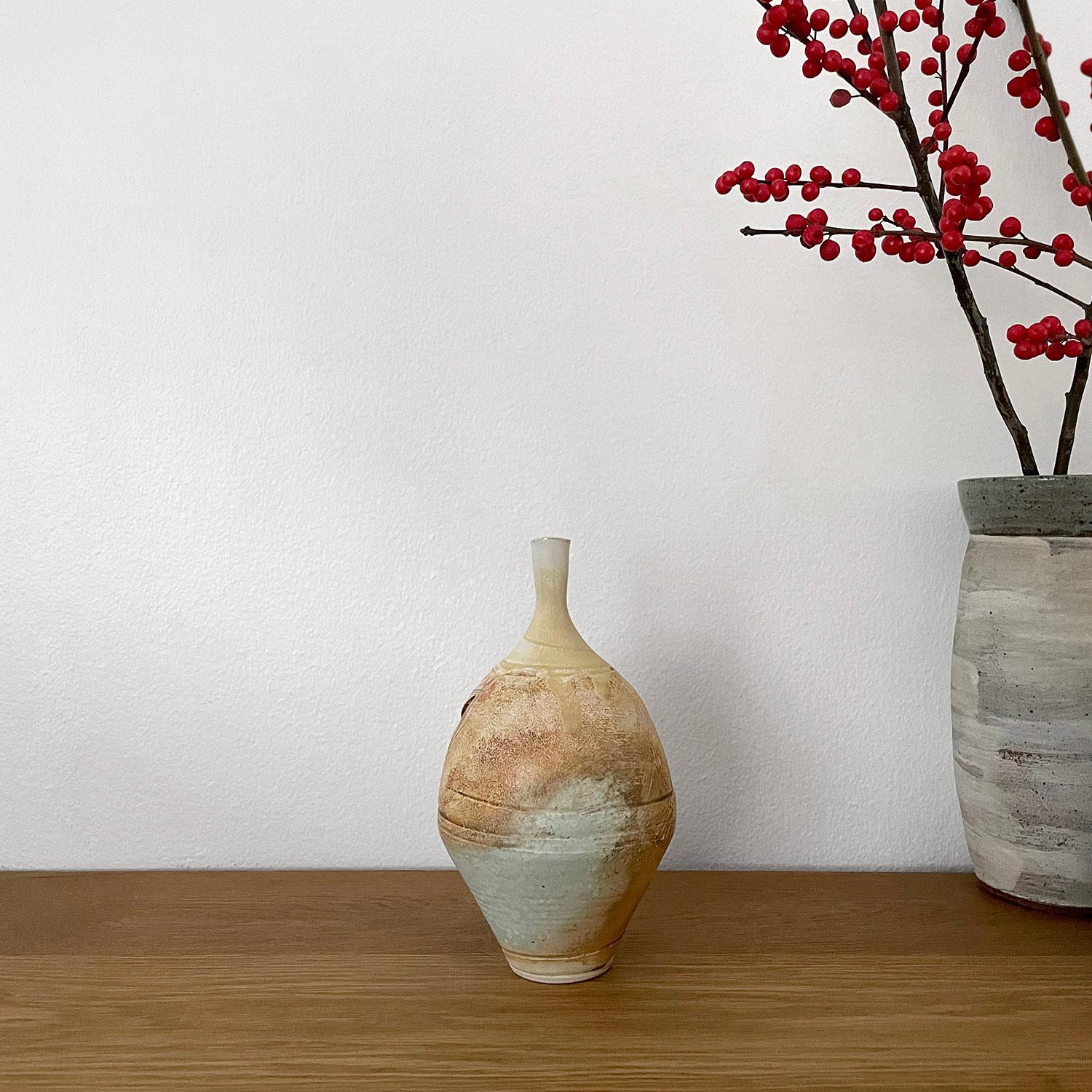Mid Century Ceramic Pottery Hummingbird Vase  For Sale 4