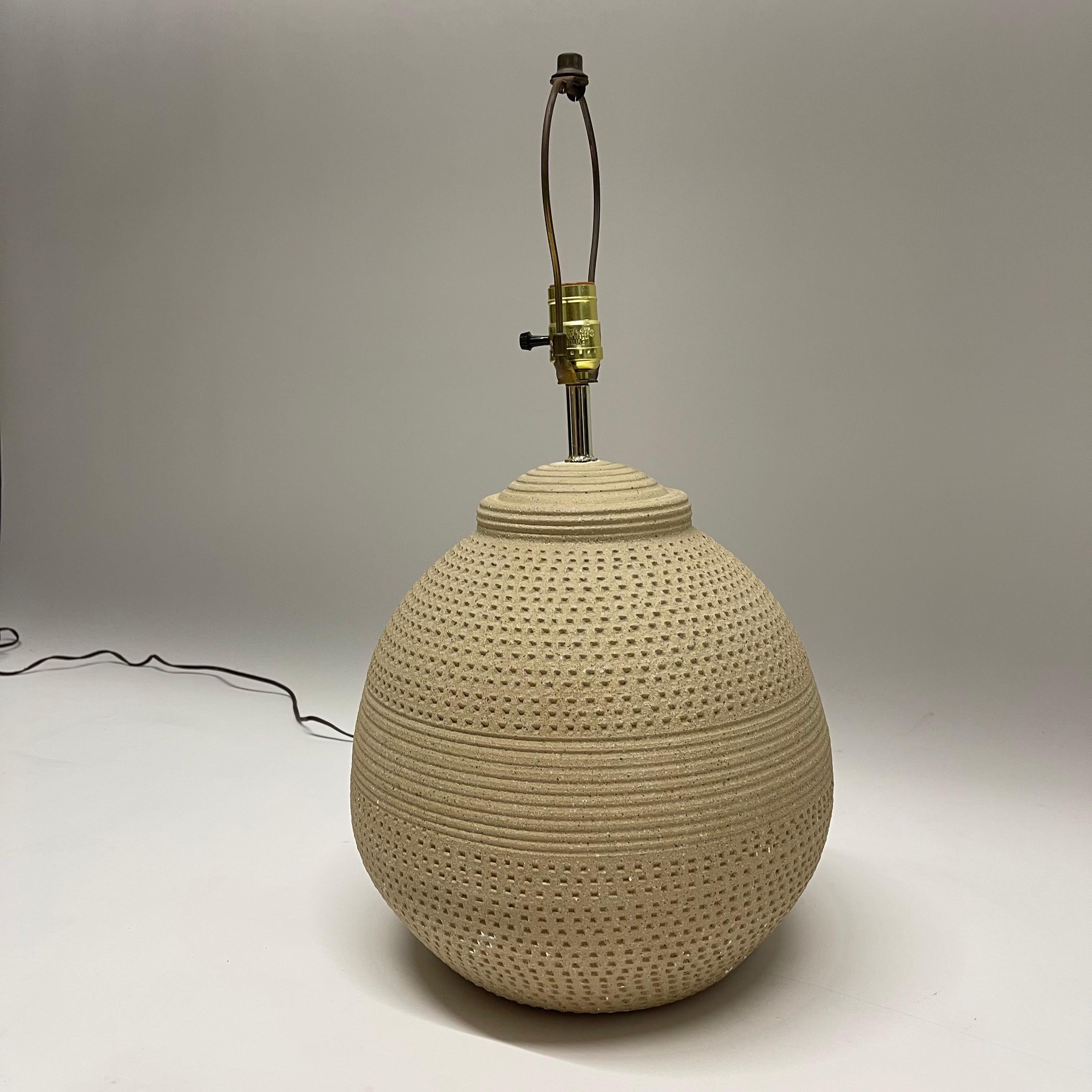 20th Century Mid-Century Ceramic Pottery Lamp by Jane & Gordon Martz for Marshall Studios For Sale